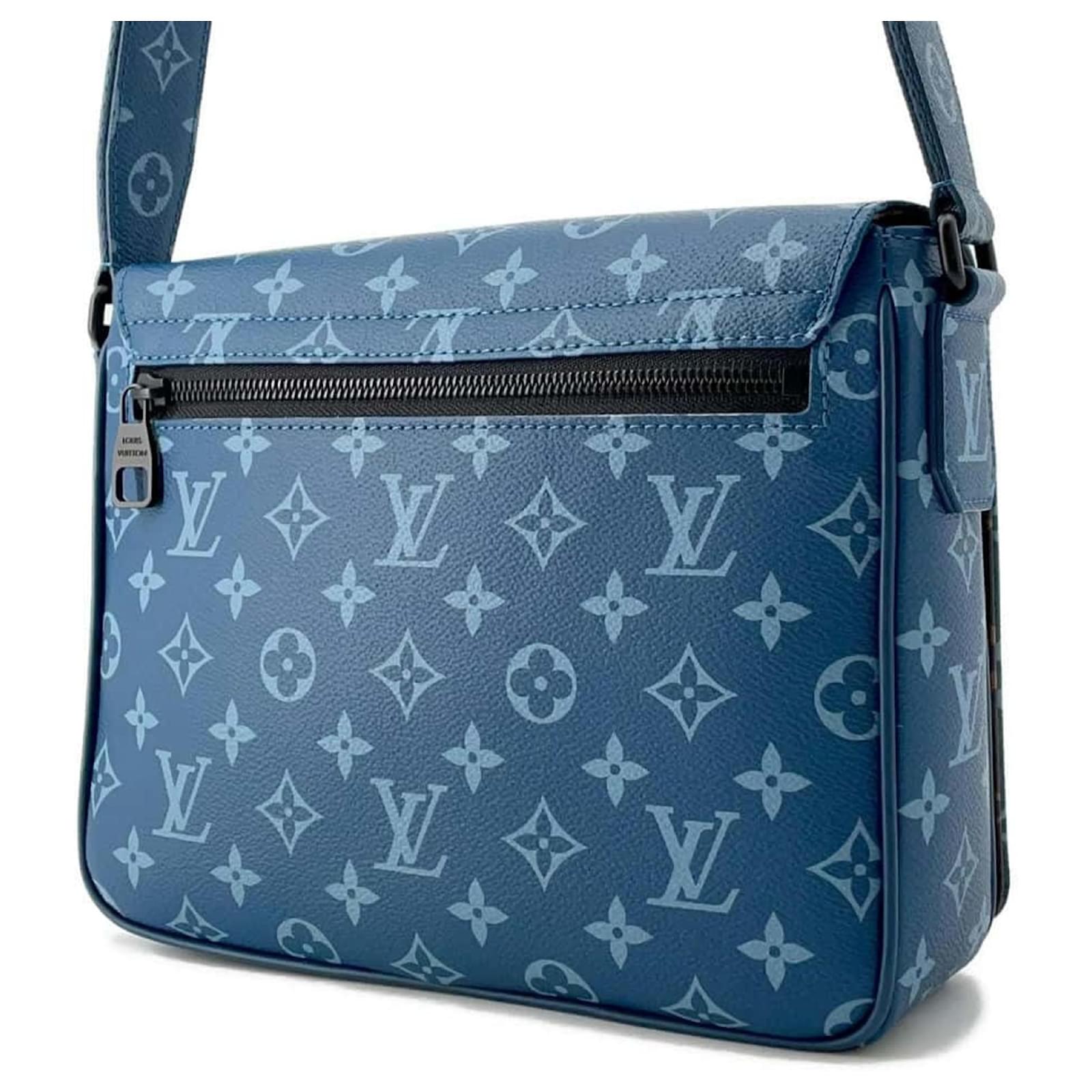 Louis Vuitton District PM Shoulder Bag Blue Patent leather