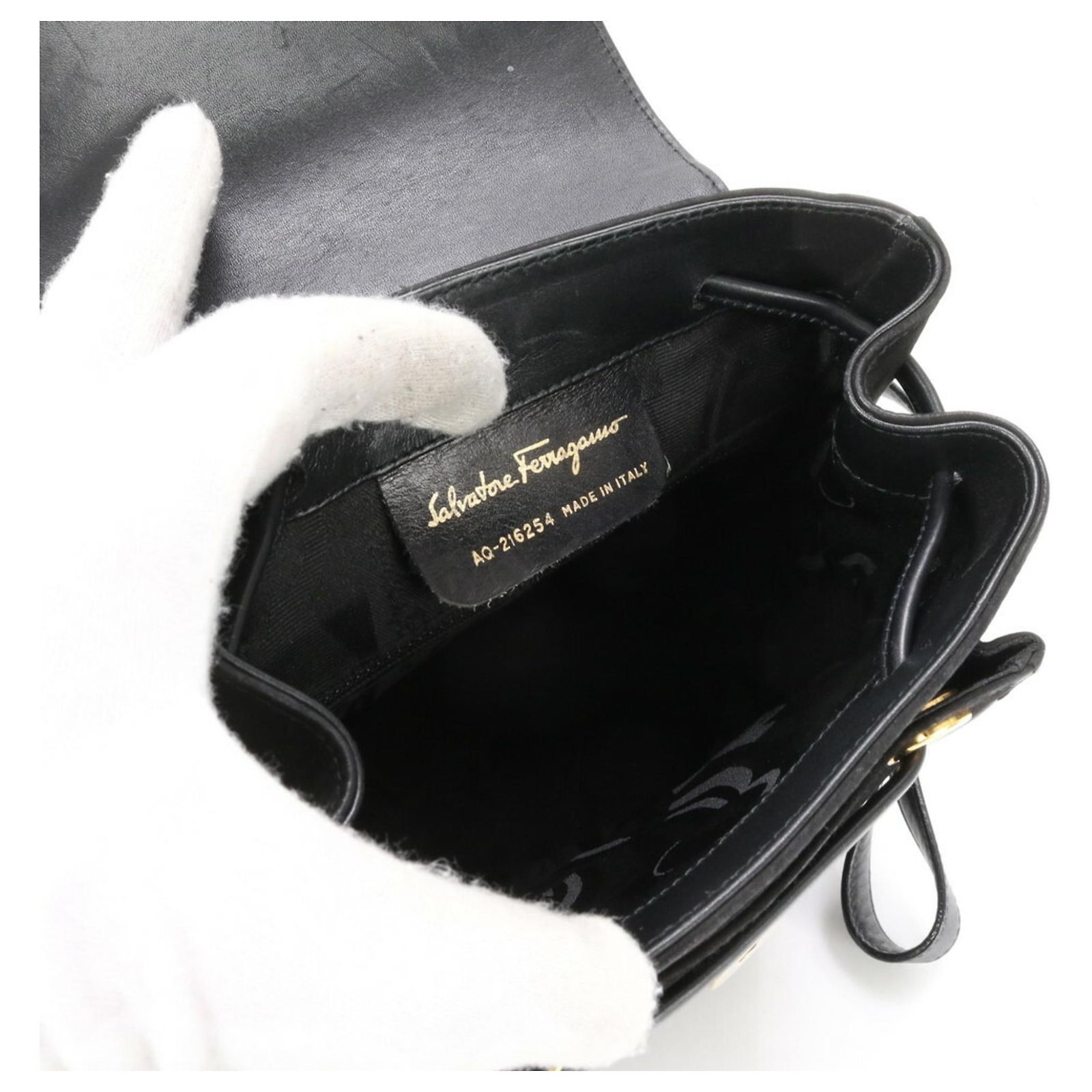 Salvatore Ferragamo Vara Ribbon Backpack Leather Black Gold Auth 172240 Salvatore Ferragamo Vara Ribbon Leather Backpack Black ref  main image 2