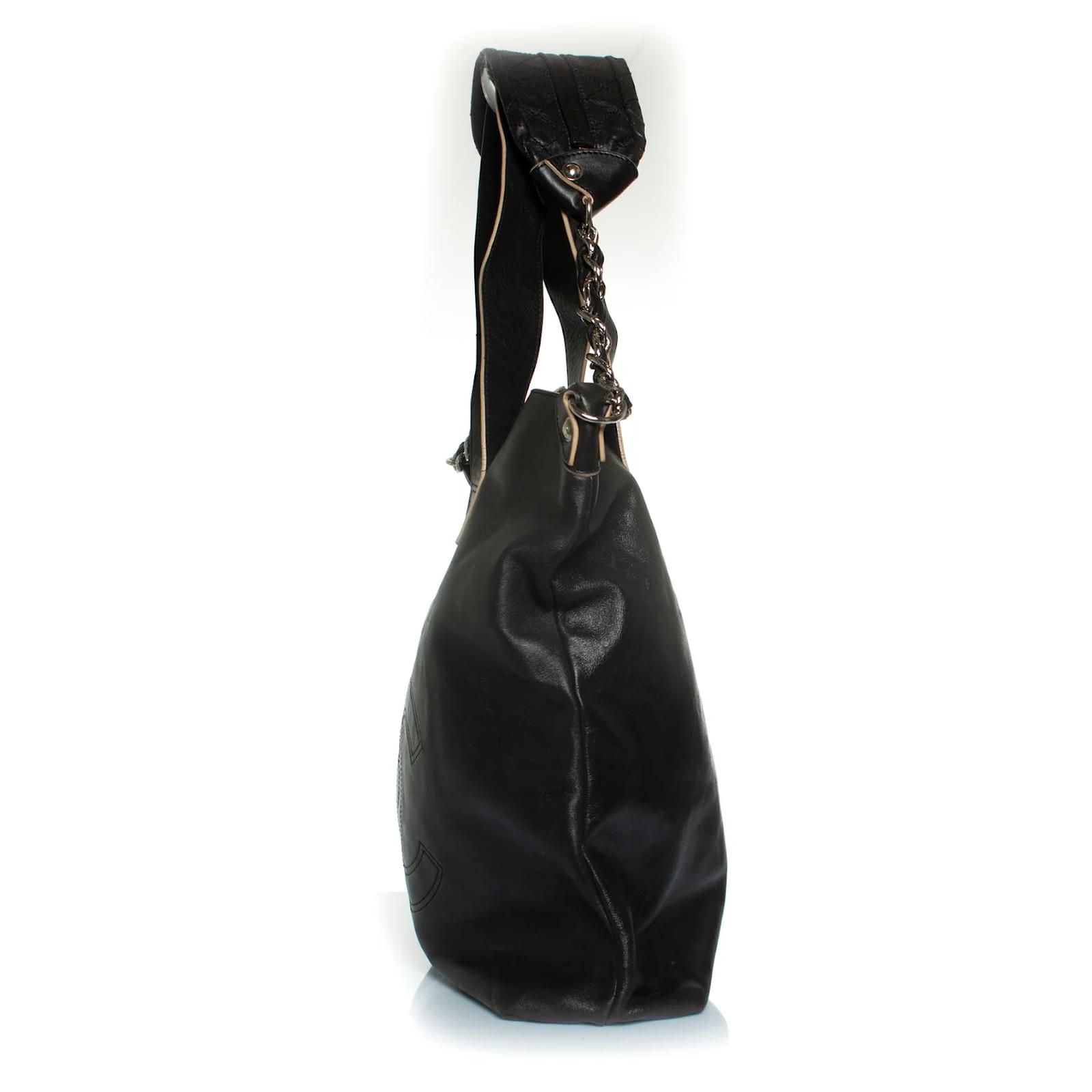 Chanel, Deca coco 2-Wege Tote Tasche aus schwarzem Leder ref