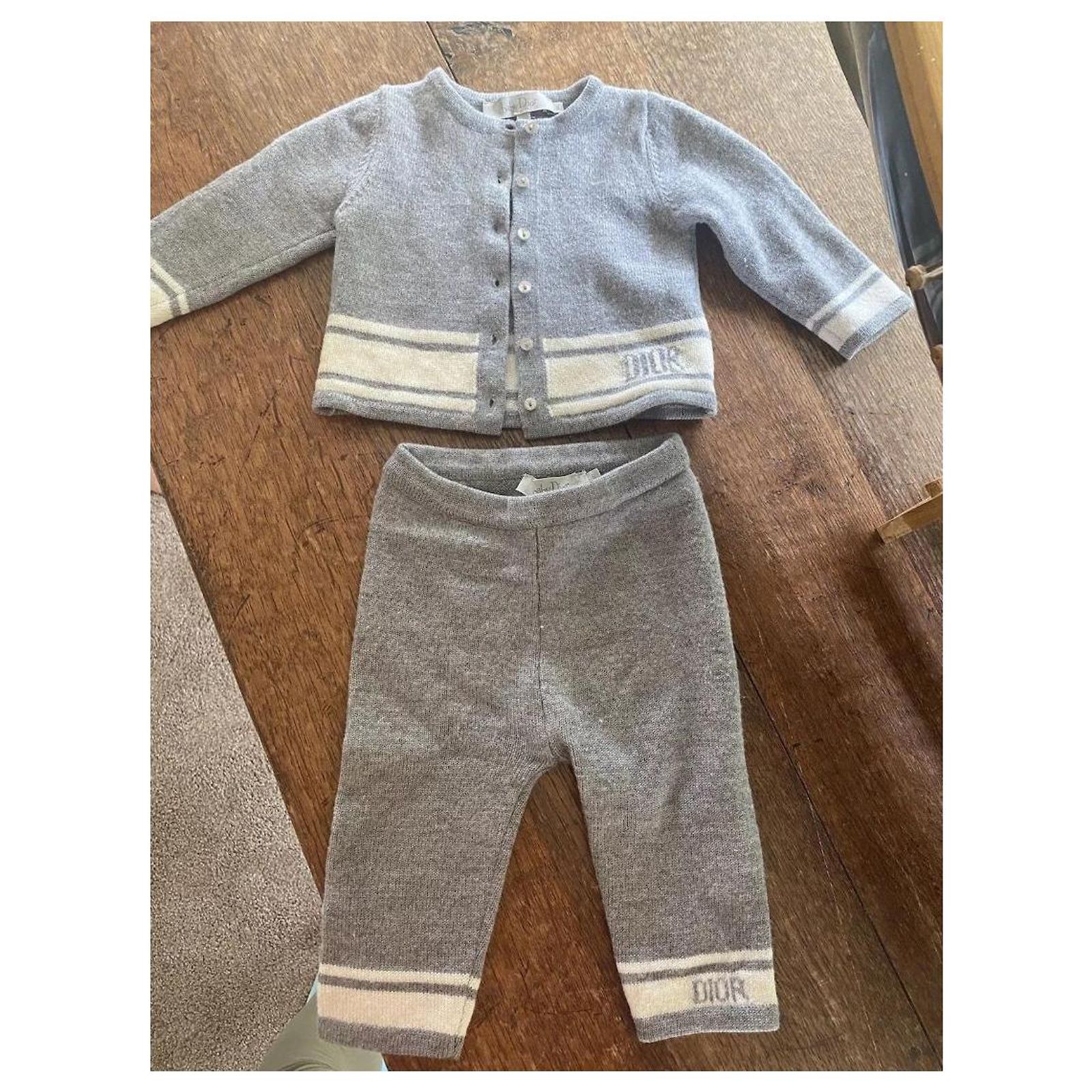 BABY DIOR Unisex wool knit cardigan and bottoms Size 6-9 months 