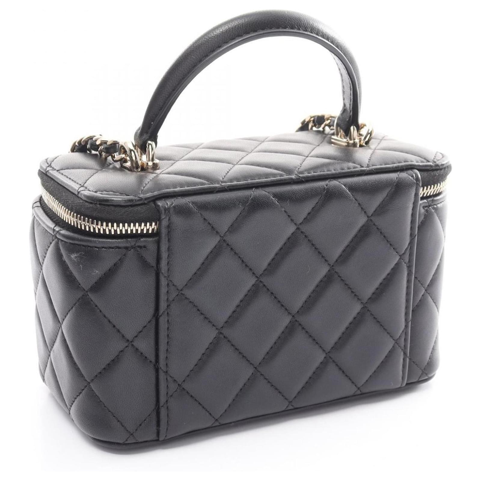 Chanel Matelasse Shoulder Bag Black Leather ref.JC1635682 (Sold