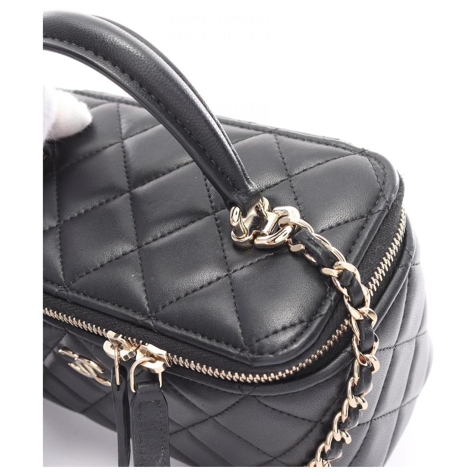 Chanel Matelasse Shoulder Bag Black Leather ref.1635682 (Sold