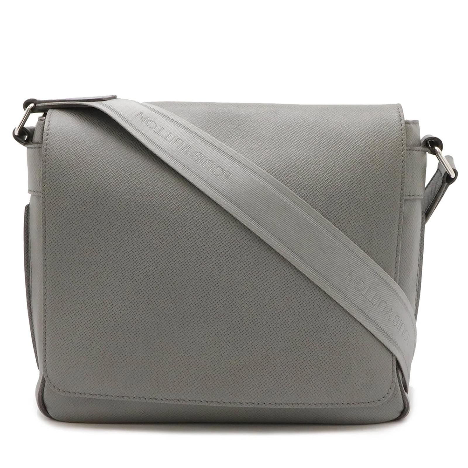 Louis Vuitton Taiga Roman PM Shoulder Bag Brown Leather ref 