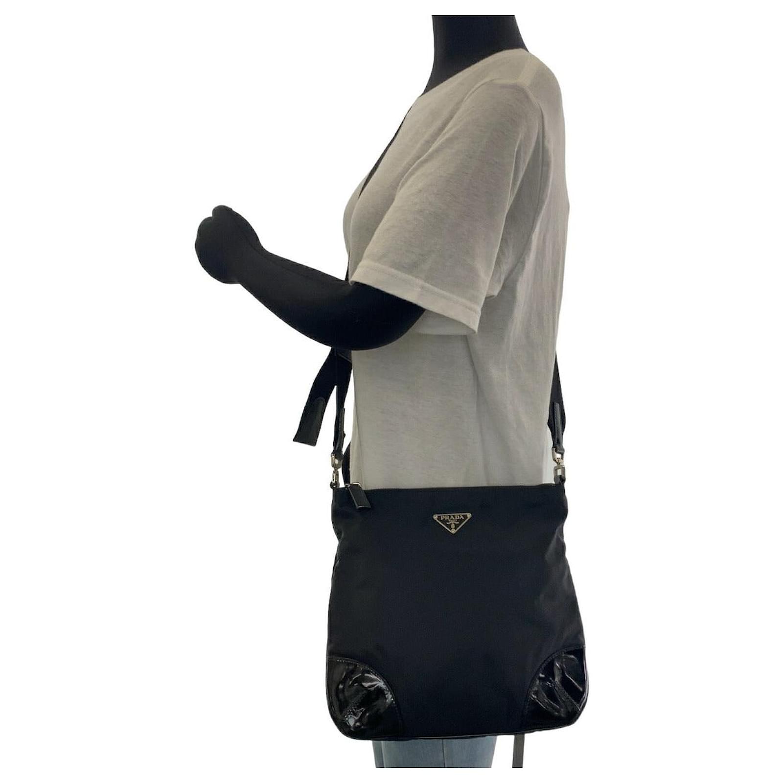 ★PRADA★ 24SS Women's Nylon Triangle Logo Cross Bag (1BD953 Prada Re-Edtion Nylon Quilted Black Triangle Logo Crossbody
