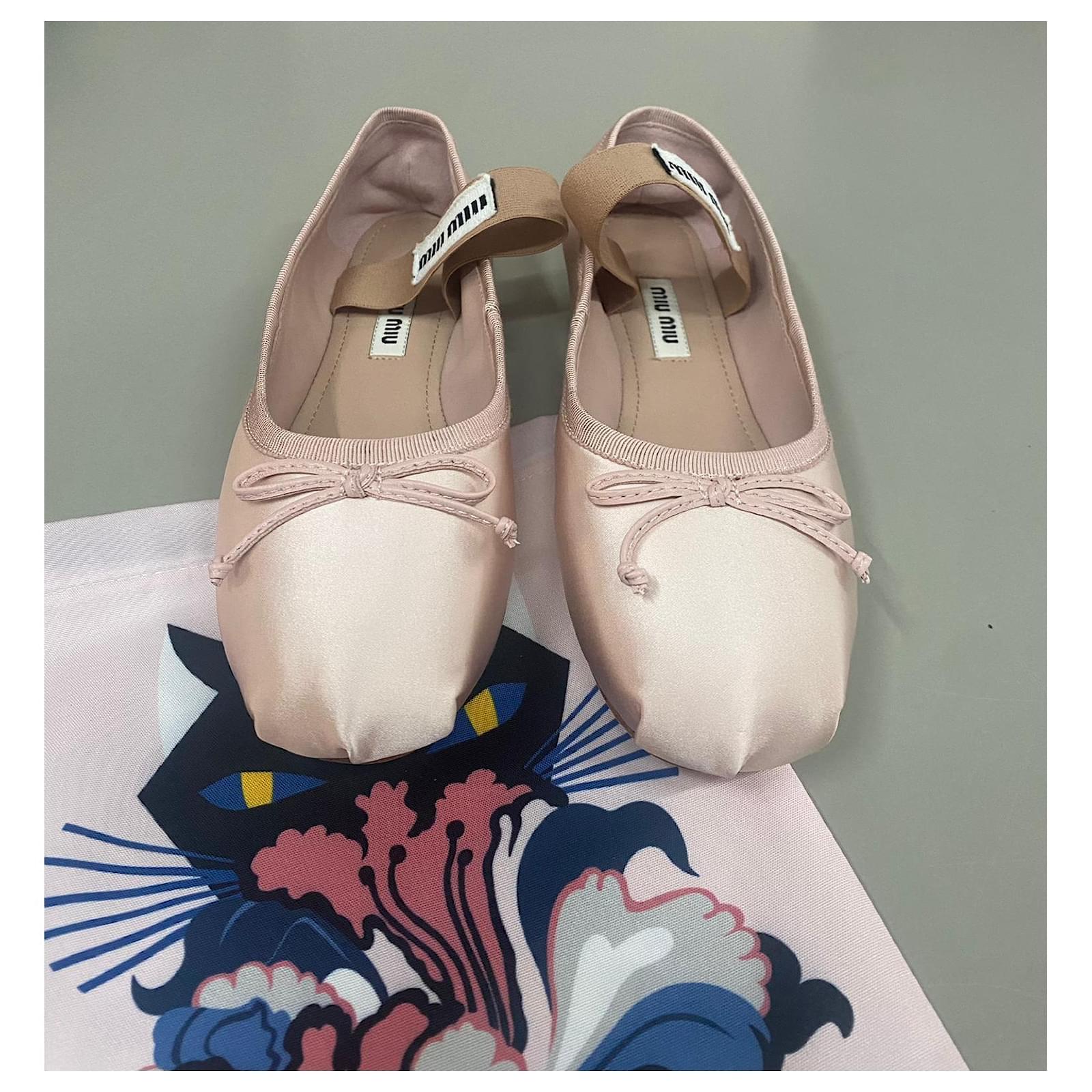 【送料&関税込】Miu Miu Light Pink Satin Ballerinas Miu Miu Light Pink Satin Ballerinas | italist