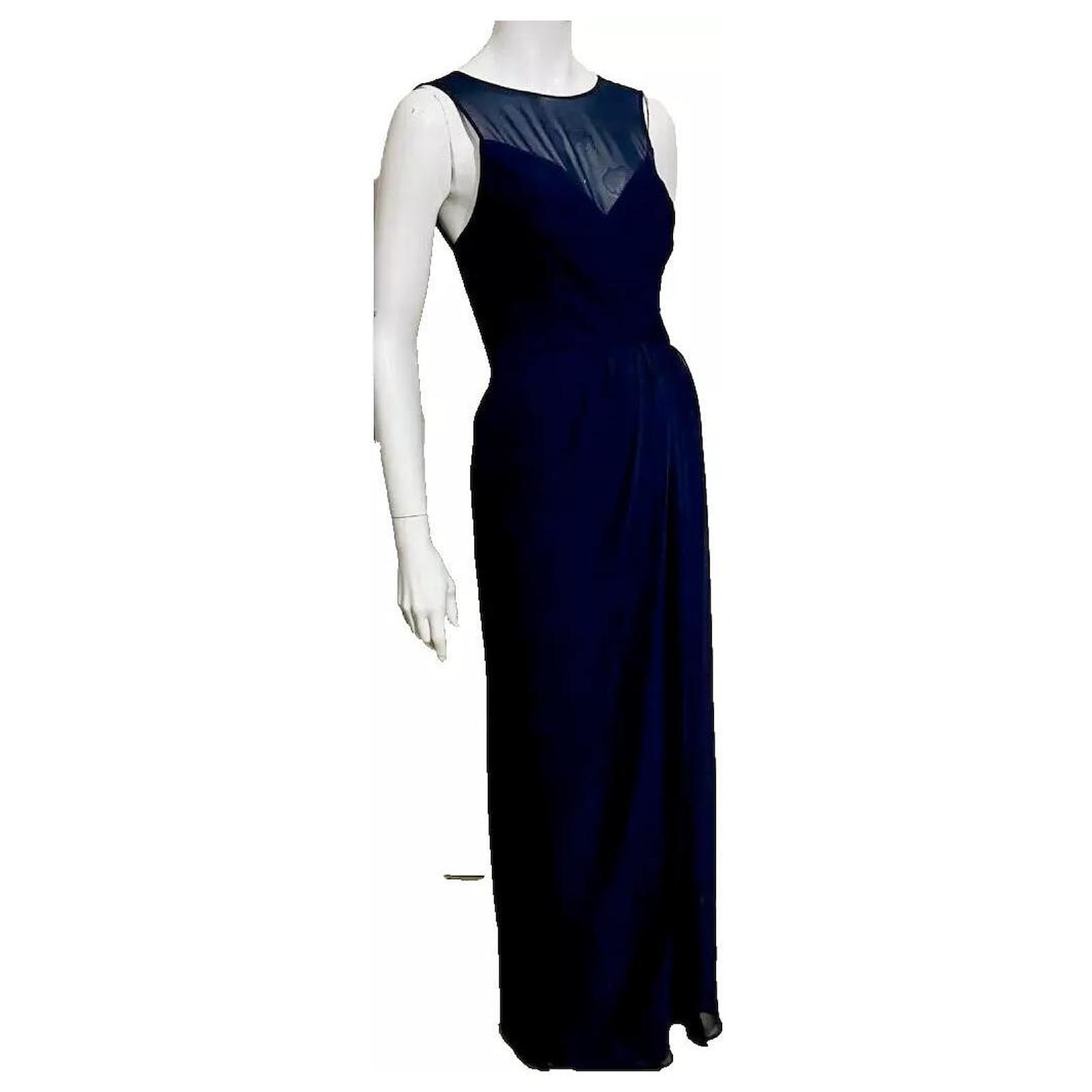 Vera Wang navy evening gown with illusion neck Navy blue Polyester ref.1666906 - Joli Closet Vera Wang navy evening gown with illusion neck Navy blue Polyester ref.1666906 - Joli Closet