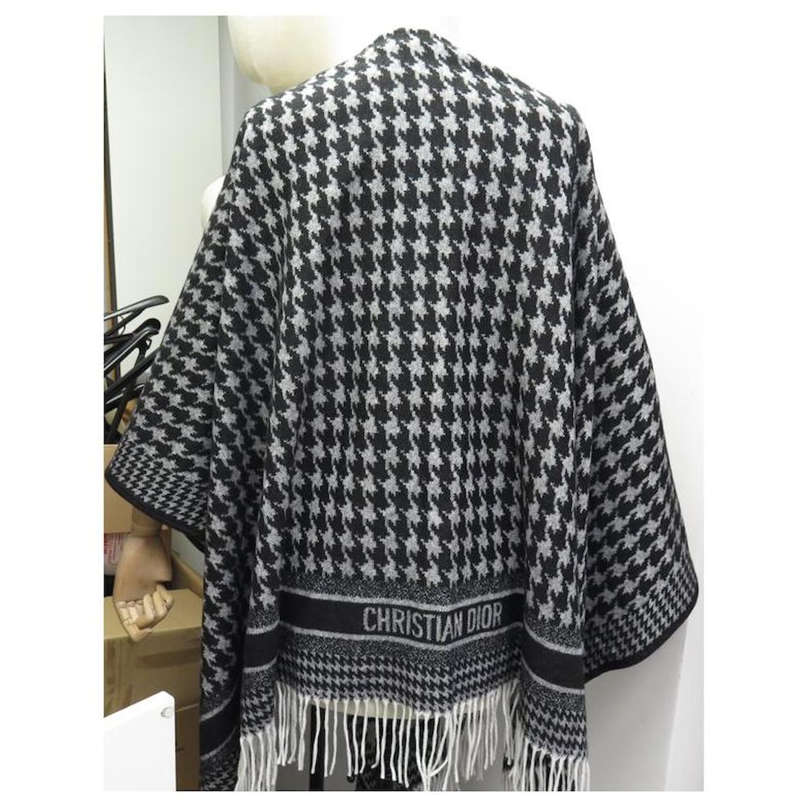 Fashion Dior Hooded Poncho Givenchy Logo-intarsia Hooded Poncho