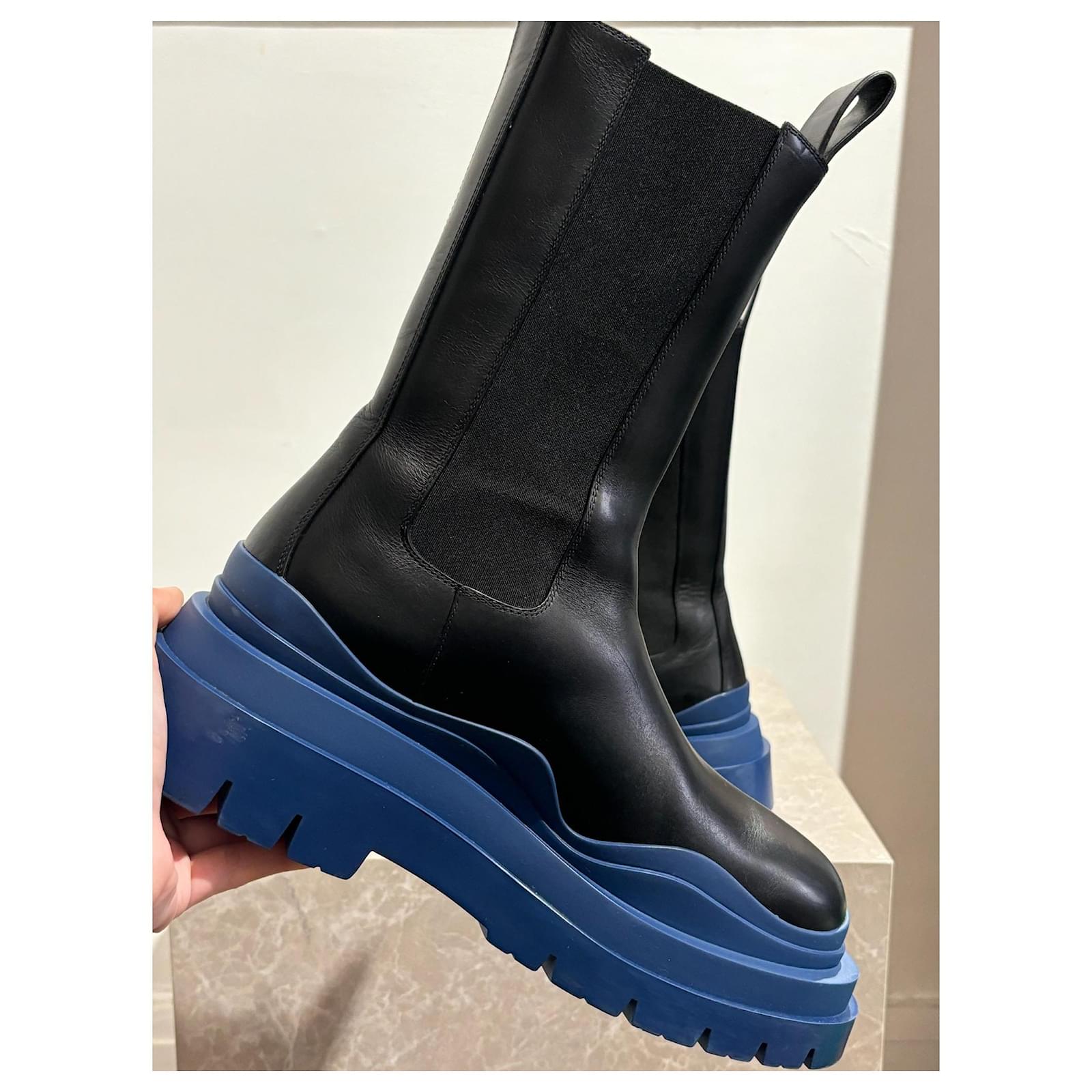 BOTTEGA VENETA rubber ankle boots ブルー 28 Bottega Veneta Introduces Stride Rubber Boots | Hypebae