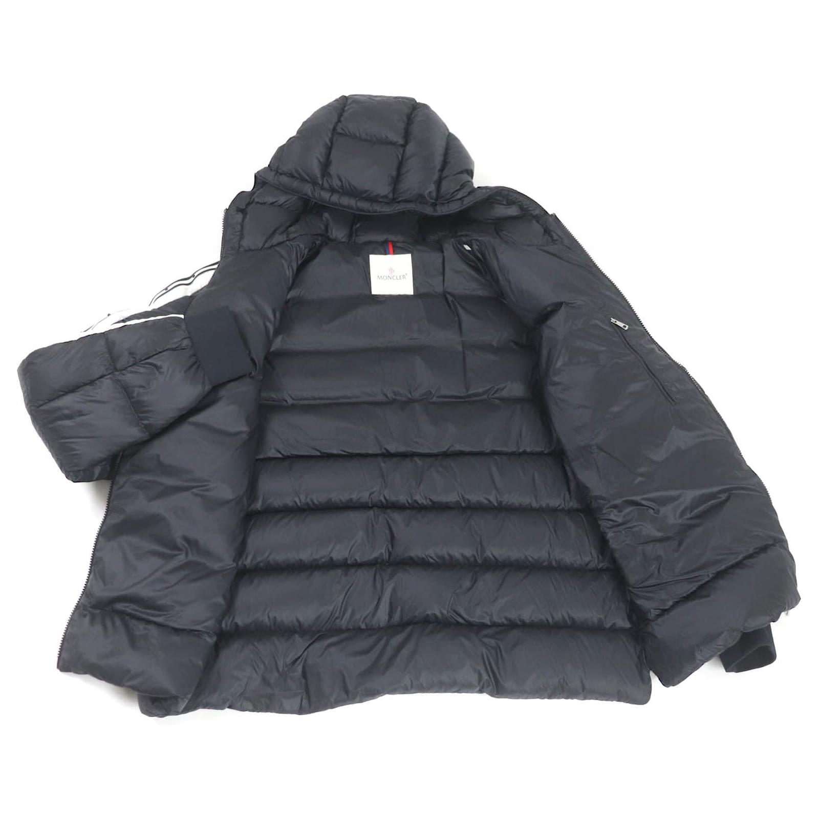 Moncler STELLAIRE Nylon Down Jacket Black Cloth ref.1697913 - Joli