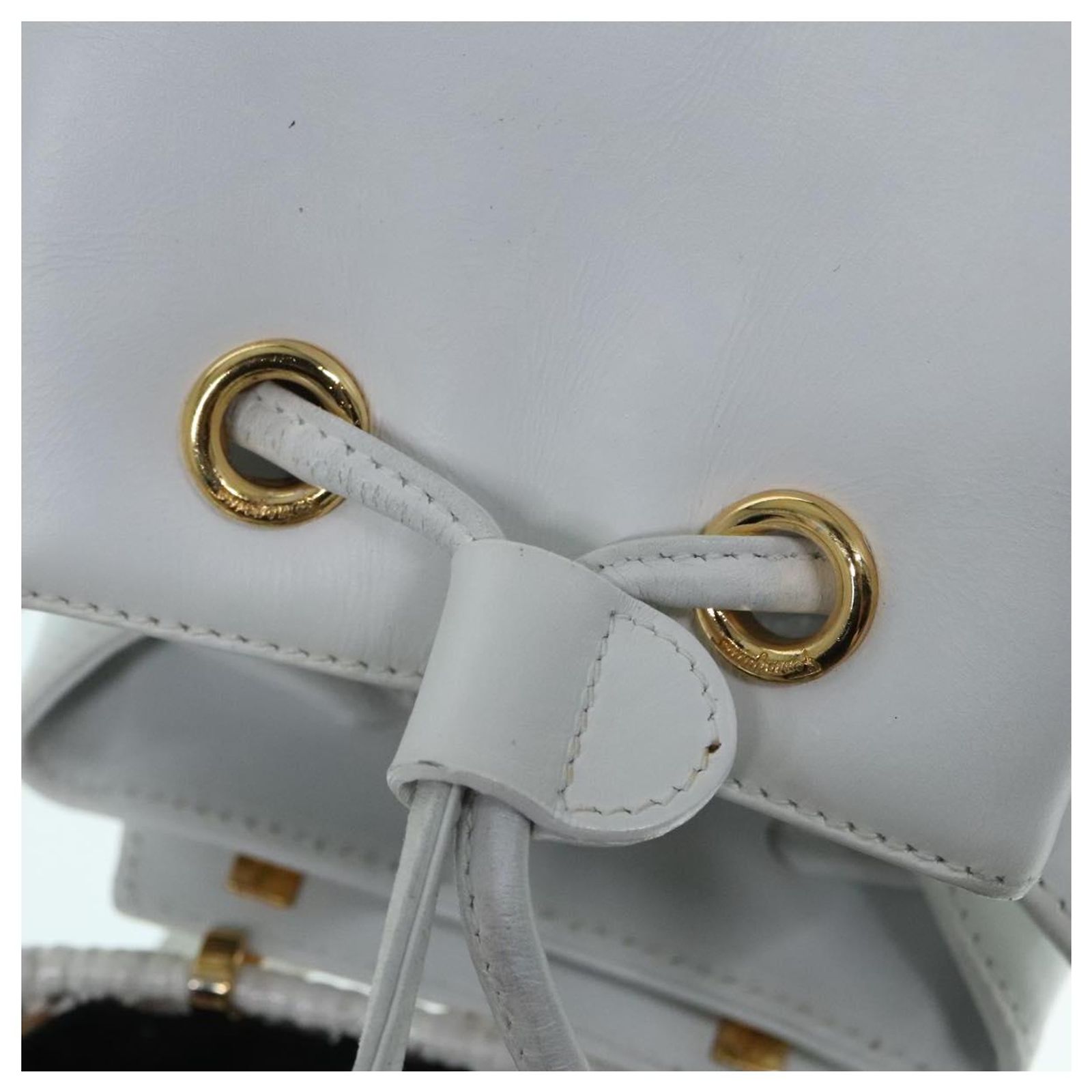 Salvatore Ferragamo Backpack Leather Wicker White Gold Auth  display picture 2
