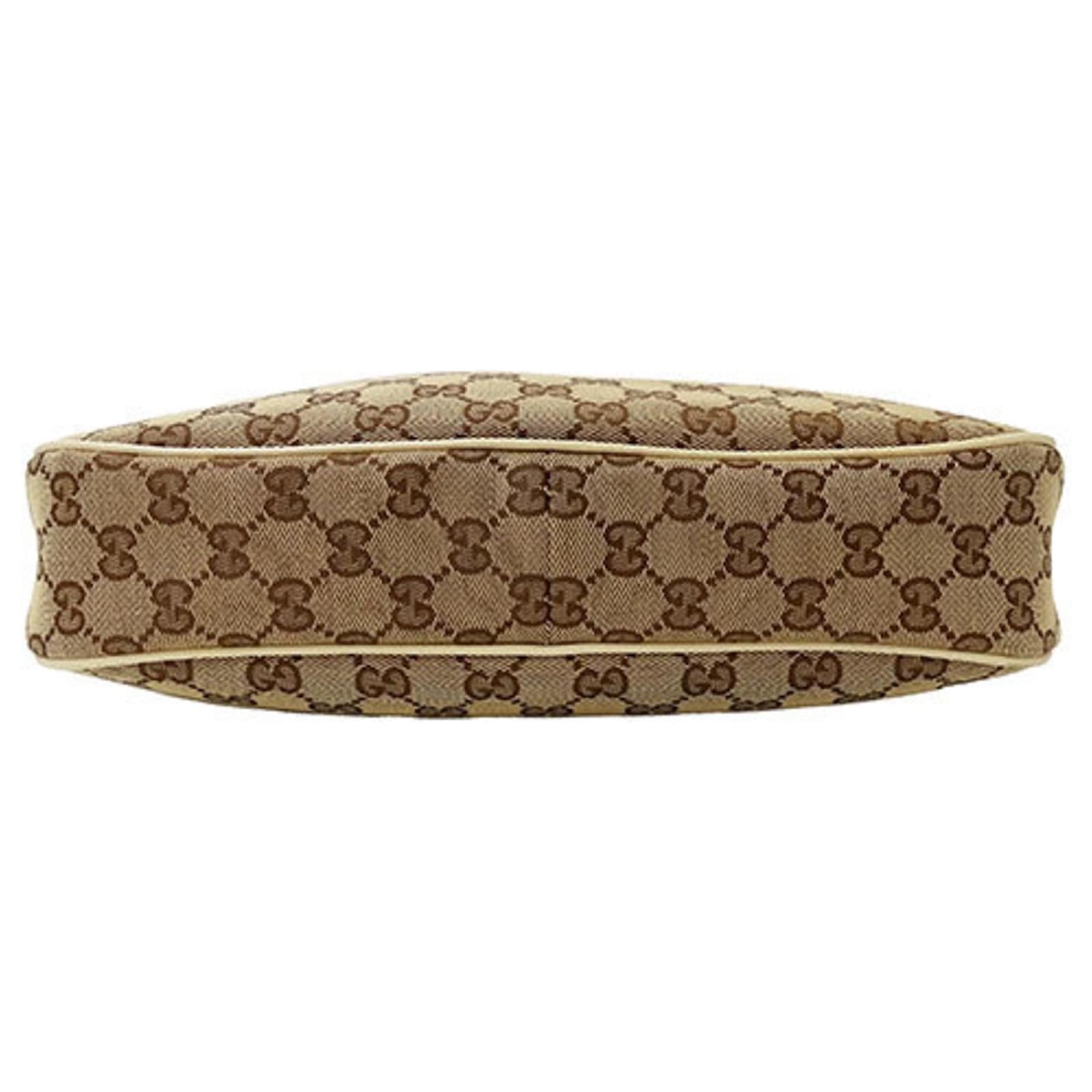 ショルダーバッグ・ポシェット GUCCI Woman Shoulder bag Beige GG Emblem Small shoulder bag in beige - Gucci | Mytheresa