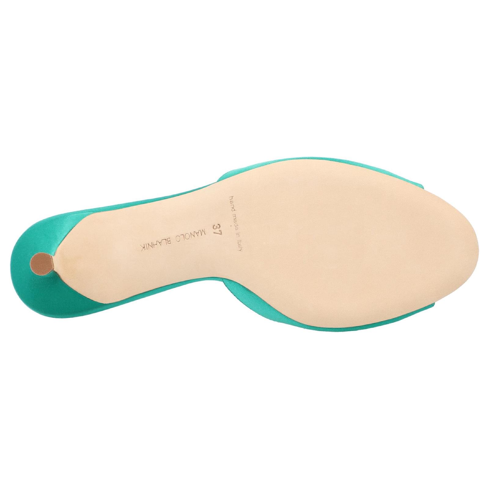 サンダル・ミュール Manolo Blahnik Lumada Fabio 050 Mule Green Manolo Blahnik Lumada Fabio 050 Mule Green Silk ref.1722950