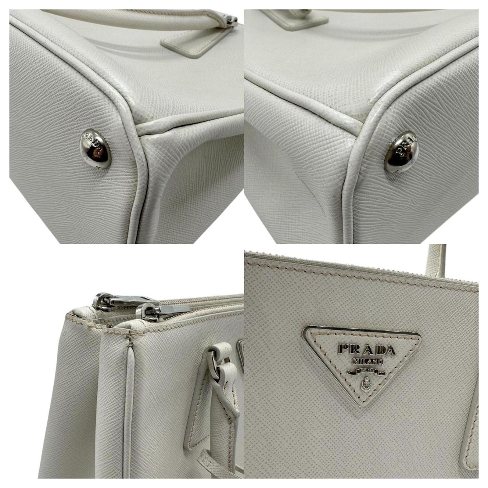 Prada Light Gray Leather Handbag Grey ref.1726144 - Joli Closet