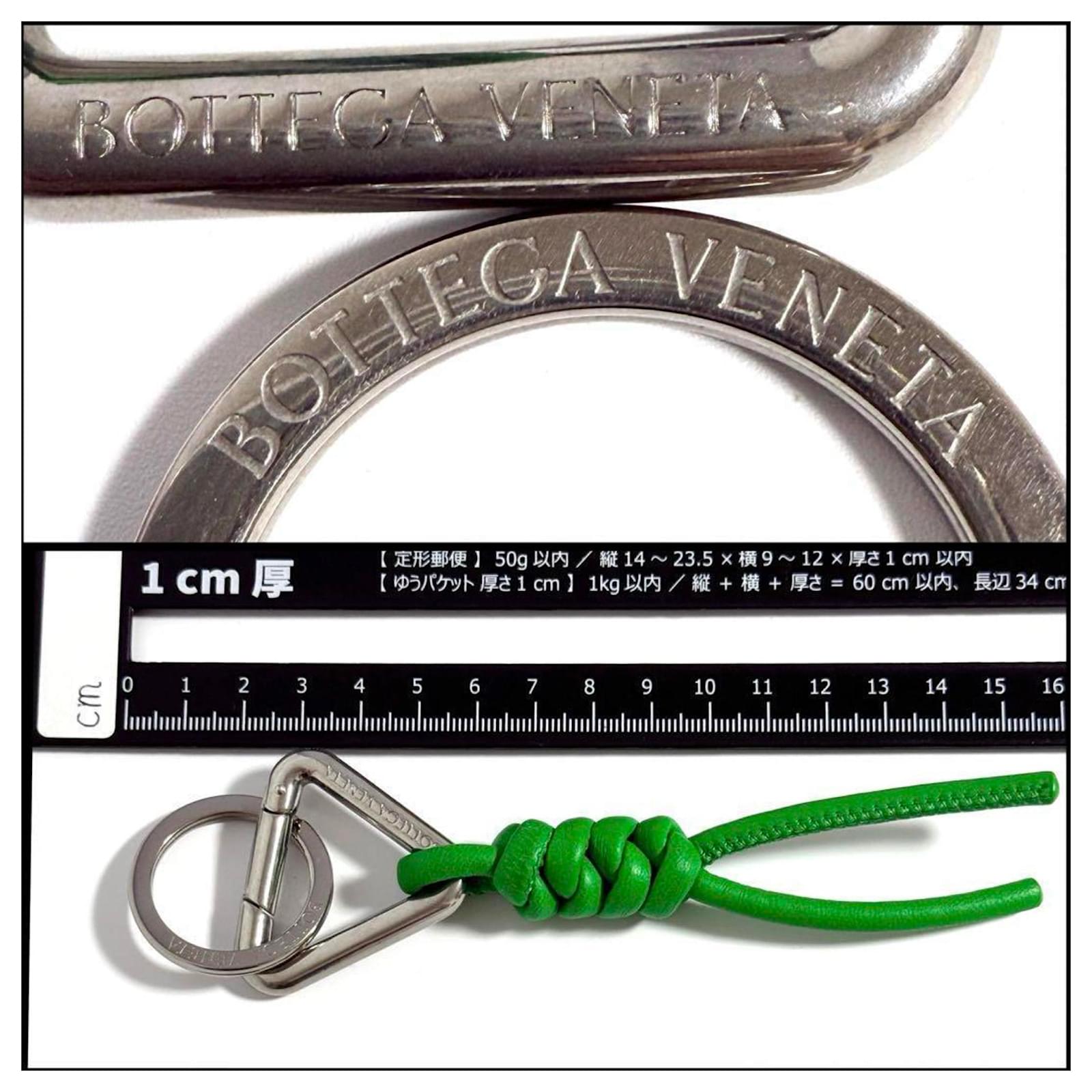 Bottega Veneta Men's Triangle Key Ring Holder Green Leather