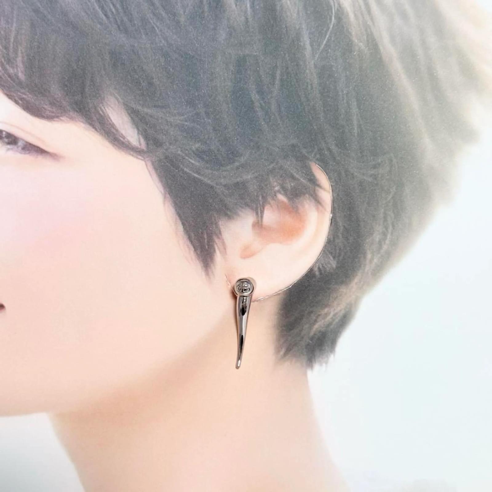 関税込【BALENCIAGA】Force Horn ピアス Silver Balenciaga Silver Force Horn XS Earrings Balenciaga