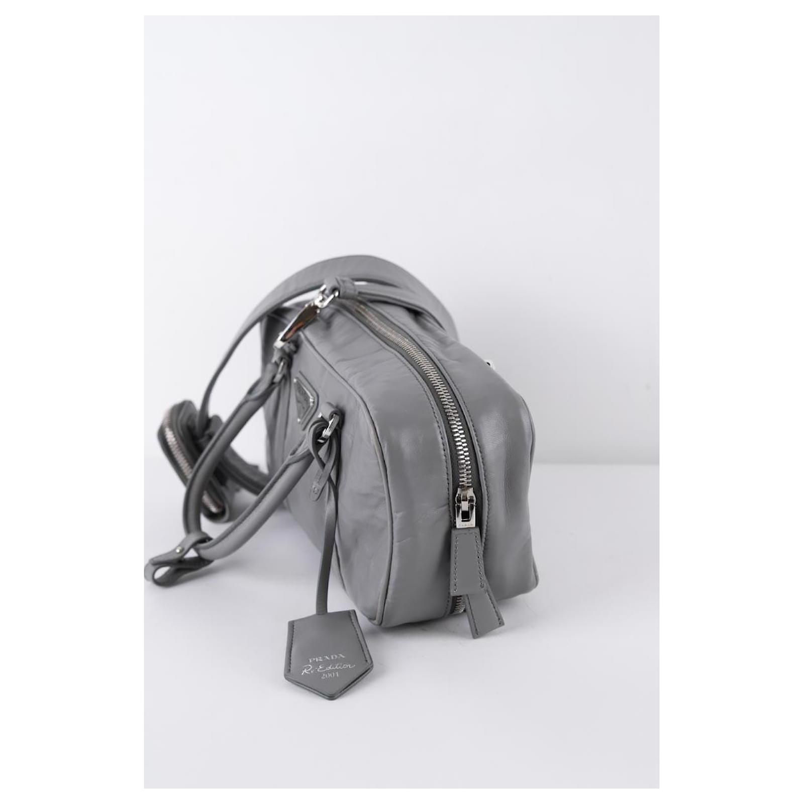 Prada Re-edition leather shoulder bag Grey ref.1732134