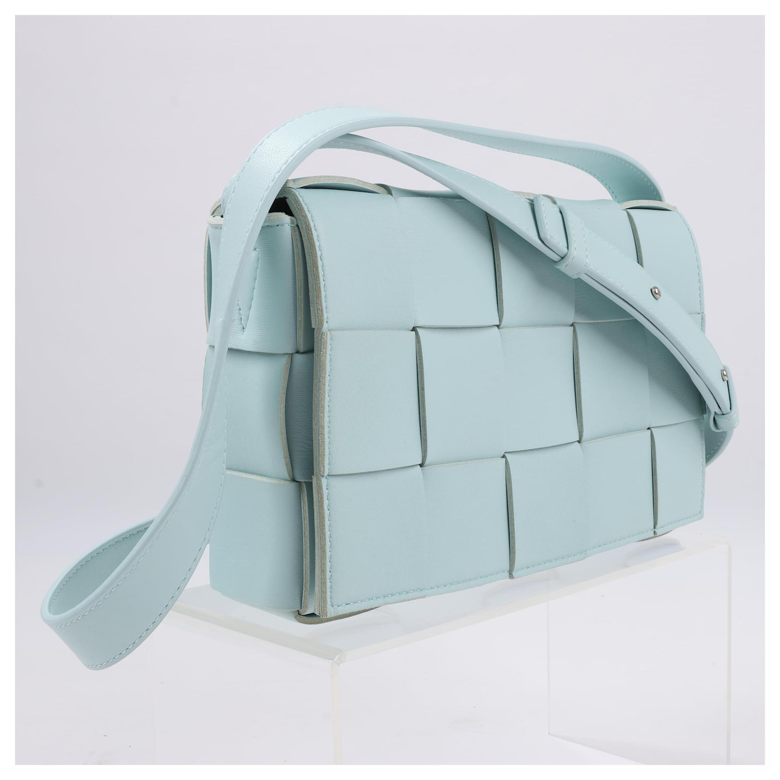 バッグ BOTTEGA VENETA Mint Maxi Intrecciato Bag BOTTEGA VENETA Loop intrecciato leather shoulder bag | NET-A