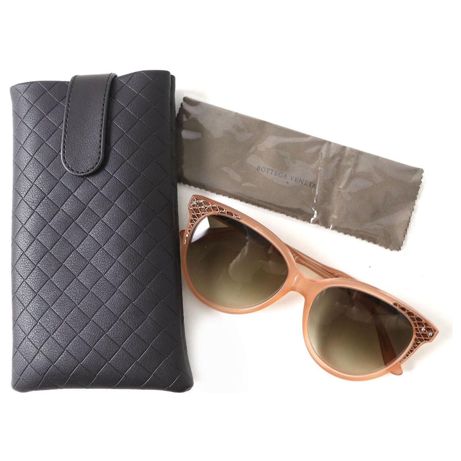 Bottega Veneta Python Cat Eye Sunglasses BV0119S BV1249S-002-cat-xxl_1800x1800.  main image 3