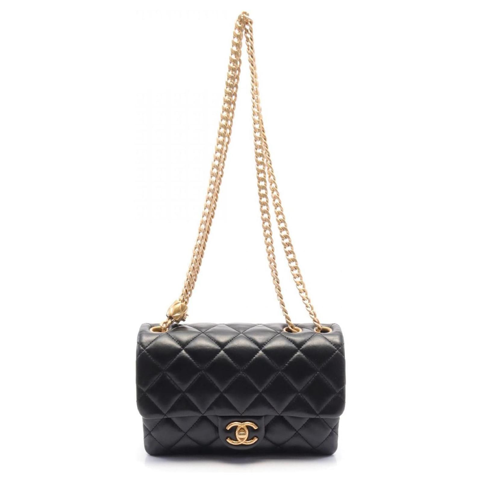 Chanel Matelasse Shoulder Bag Black Leather ref.1753641 - Joli Closet