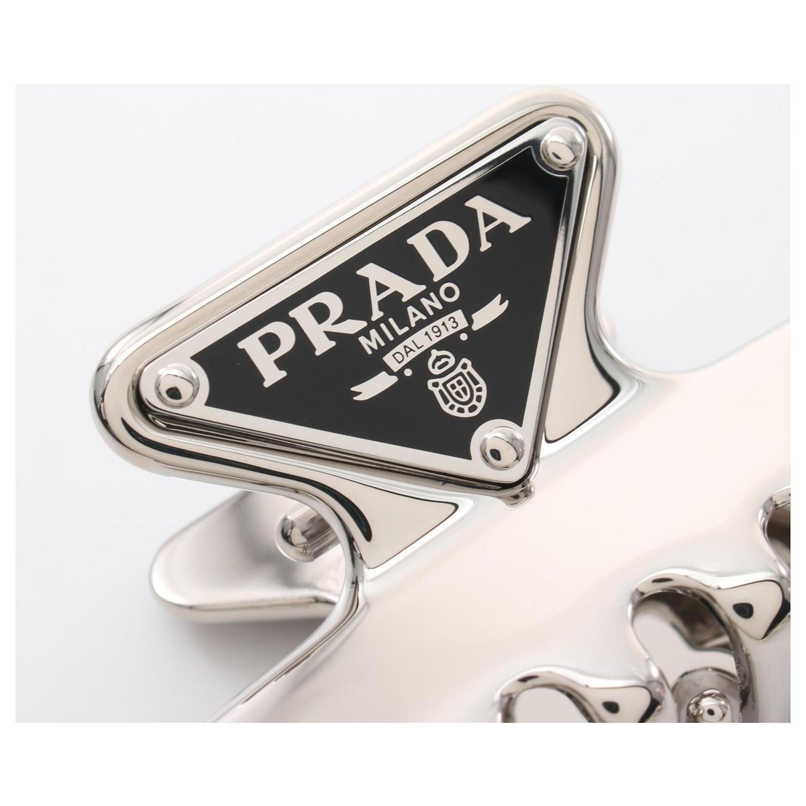 Prada Triangle Hair Clip Clothing Stainless Steel Women\'s Silver Black Prada Black hair clip with logo (Hair Accessories) IFCHIC.COM main image 4