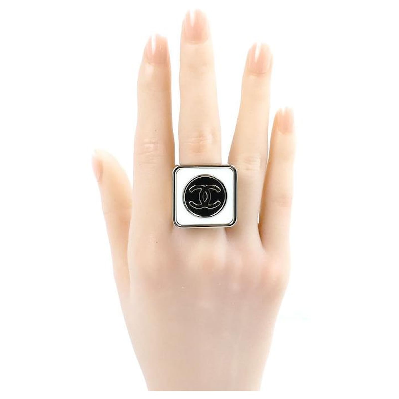 Chanel Metal Coco Mark Square Ring ref.1754927 - Joli Closet