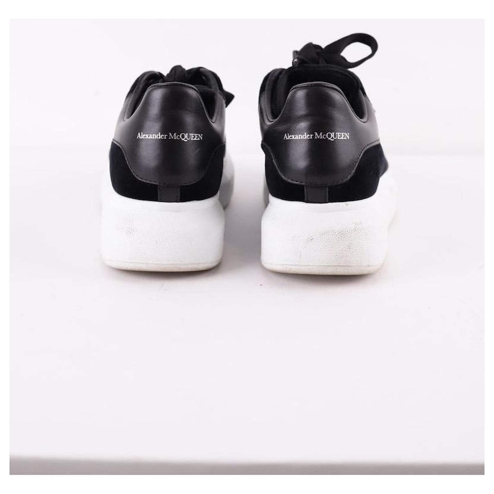 Alexander Mcqueen Sneaker in velluto Nero ref.1757609 Joli Closet