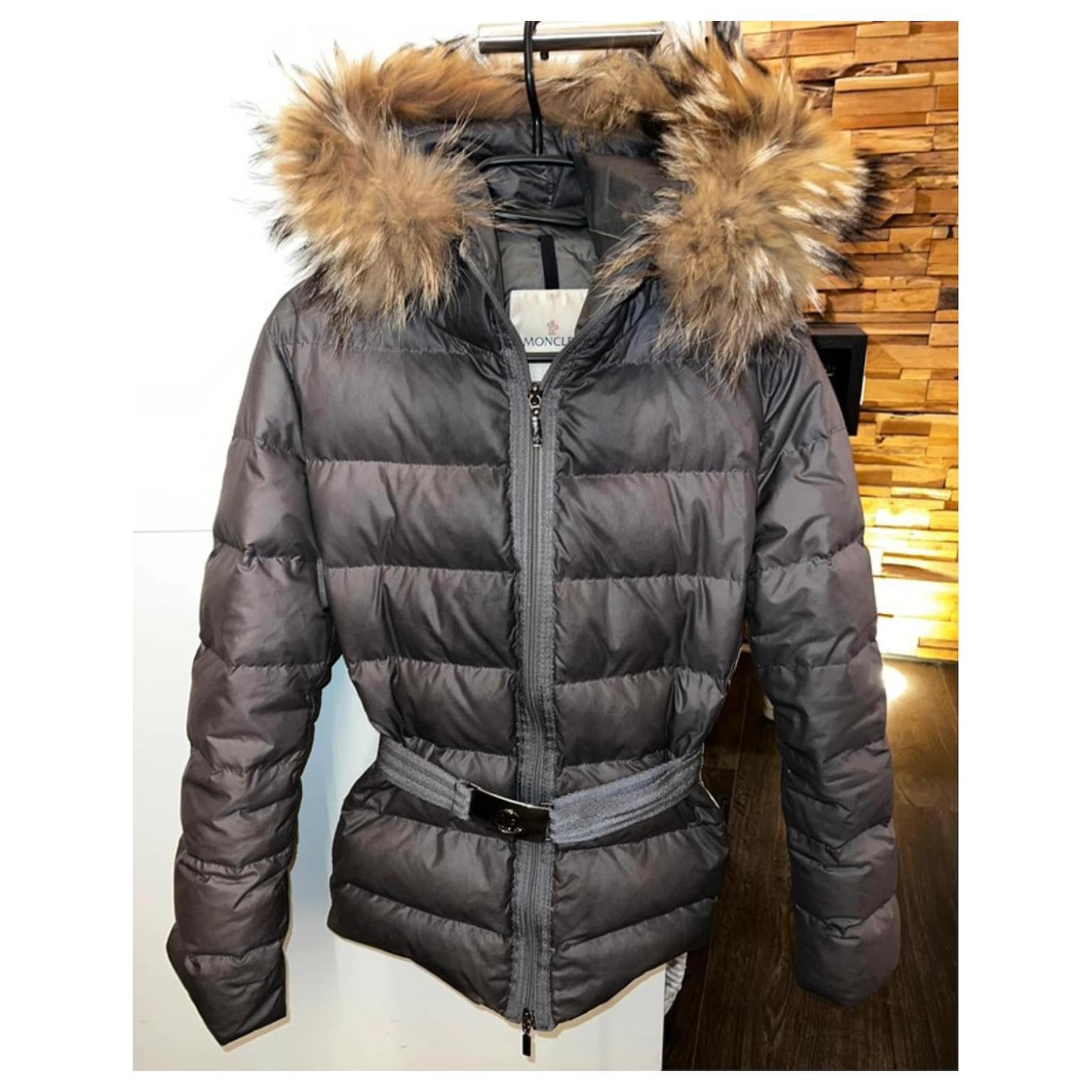 Moncler Angers Jacket Dark grey Polyester Fur ref.1791987 - Joli