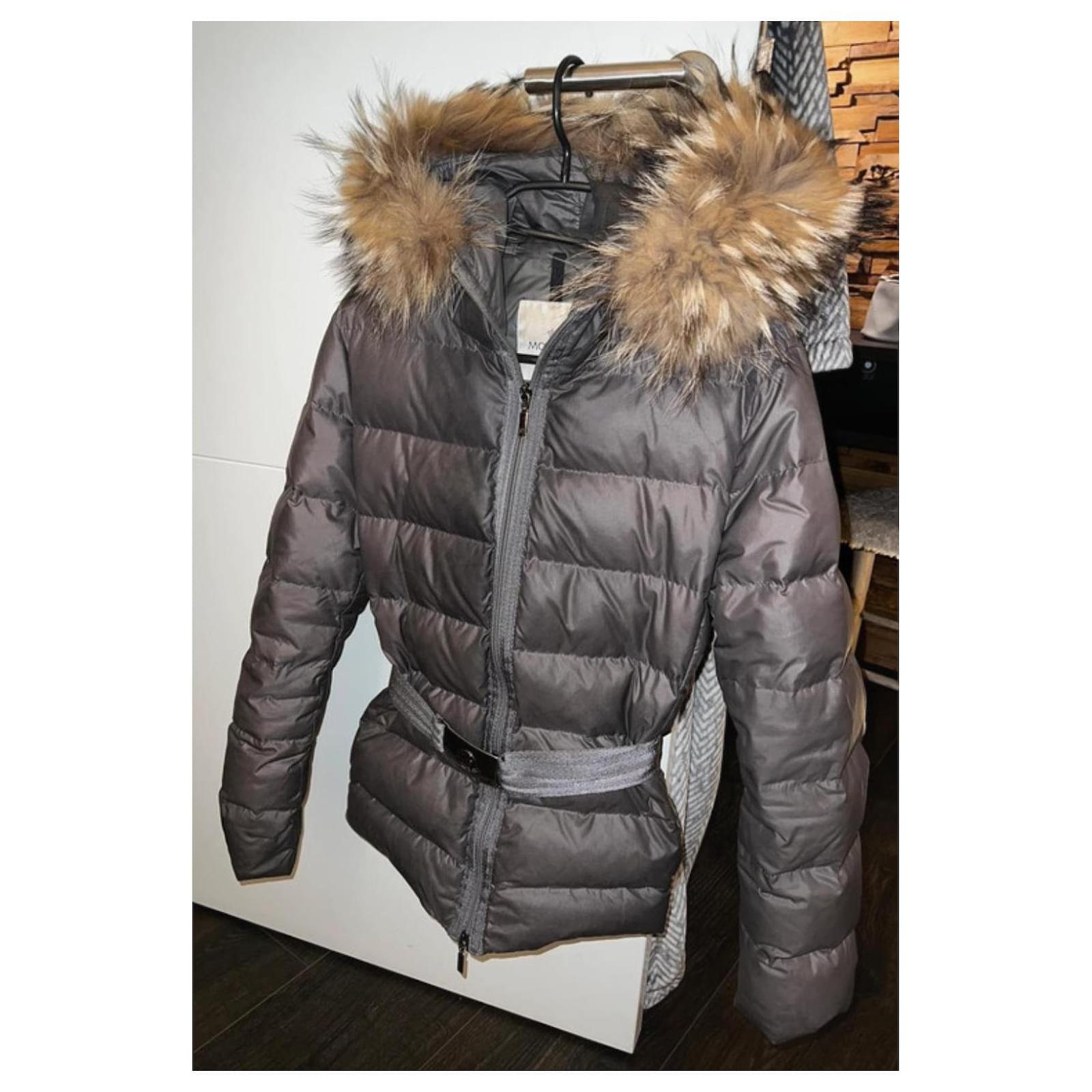 Moncler Angers Jacket Dark grey Polyester Fur ref.1791987 - Joli