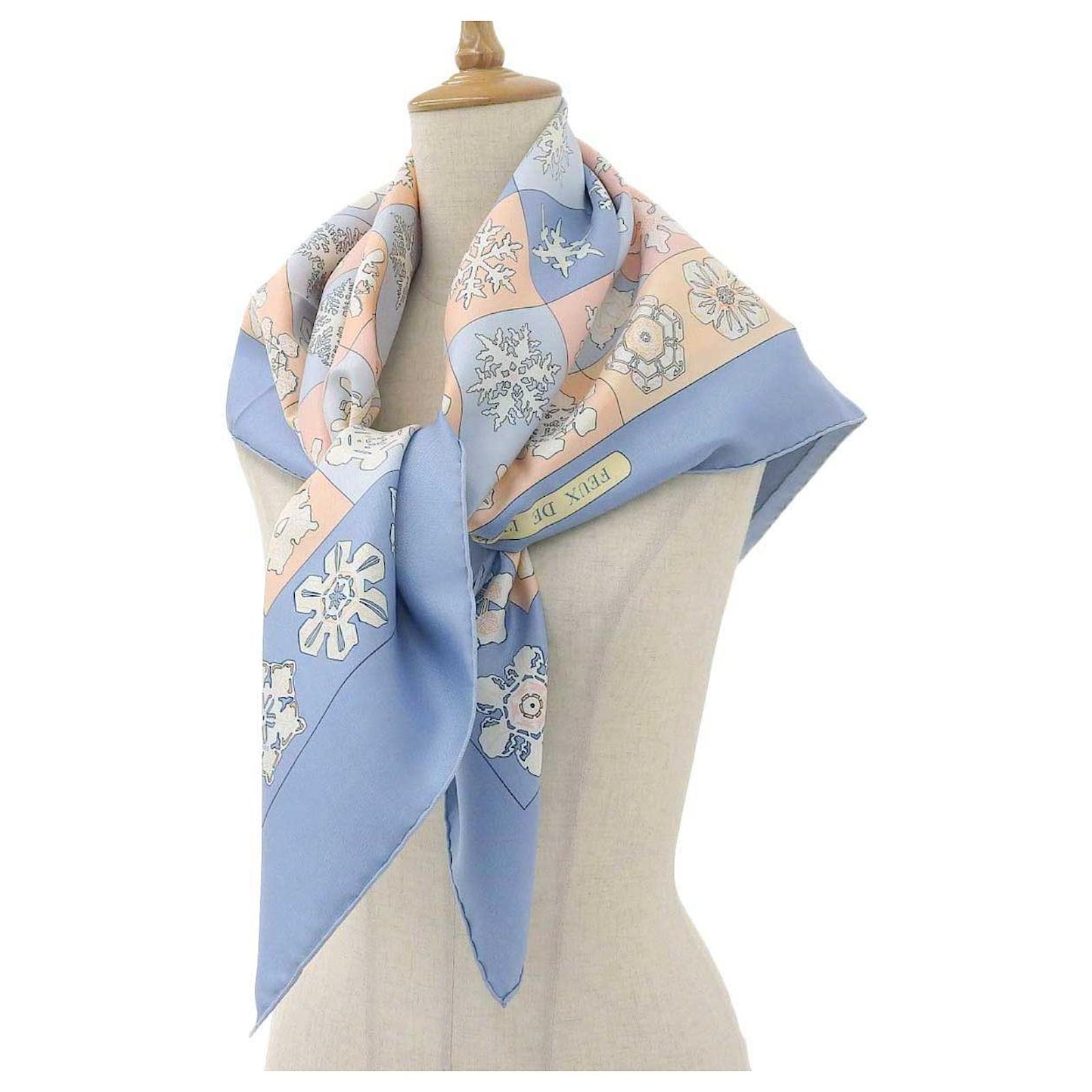 Hermès Hermes Silk Scarf FEUX DE L'HIVER Blue ref.1826605 - Joli