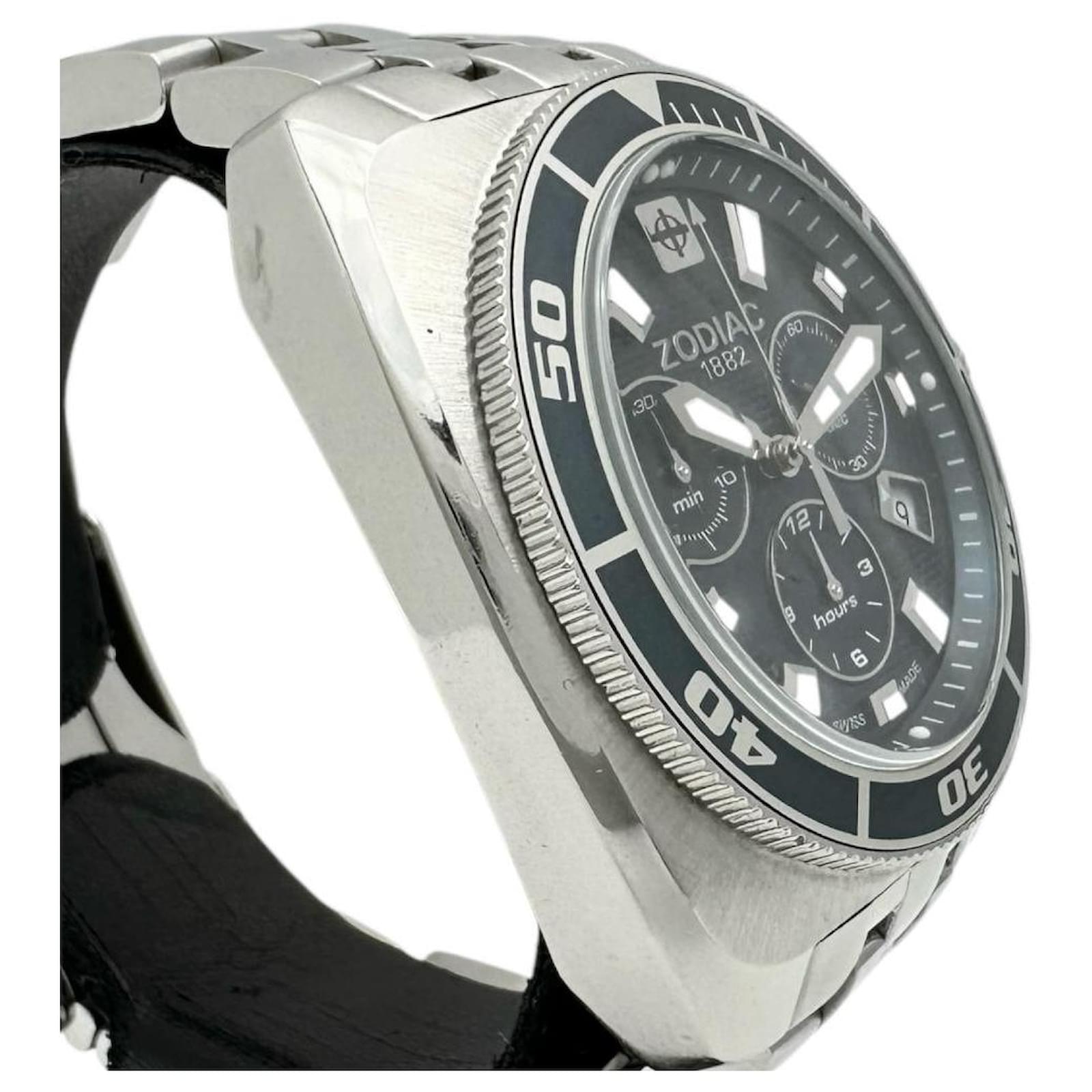 Autre Marque ZODIAC Desert Falcon Chronograph ZO4500 Quartz Watch