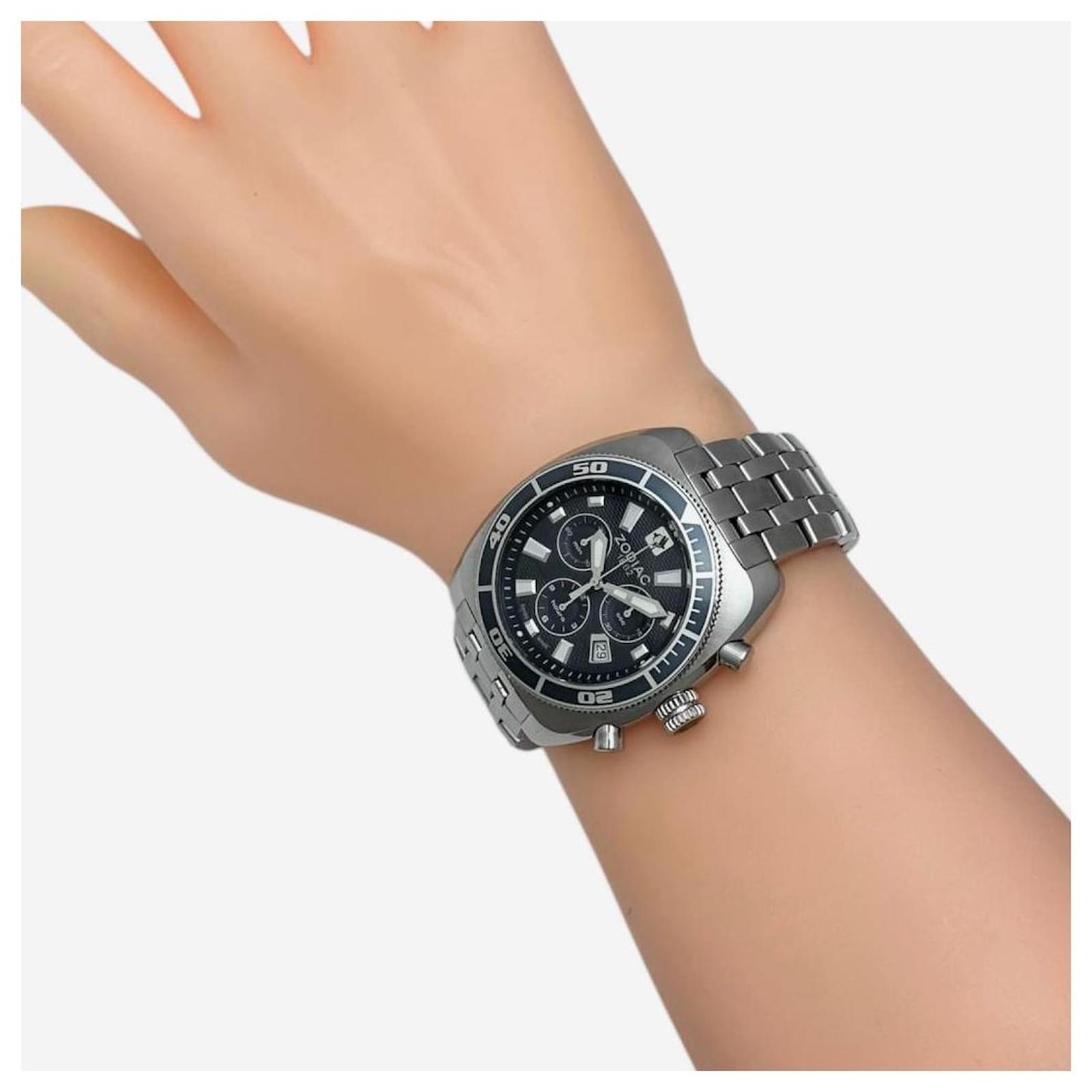 Autre Marque ZODIAC Desert Falcon Chronograph ZO4500 Quartz Watch