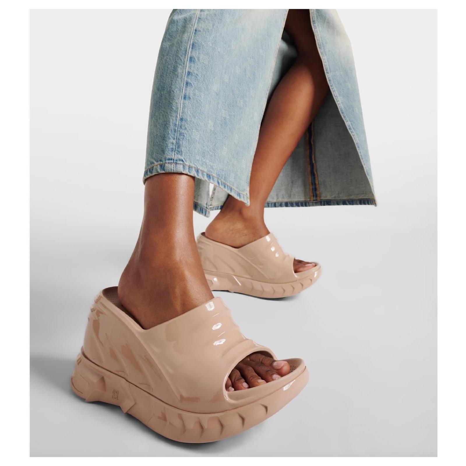 Givenchy Marshmallow wedge sandals Beige Rubber ref.1842995