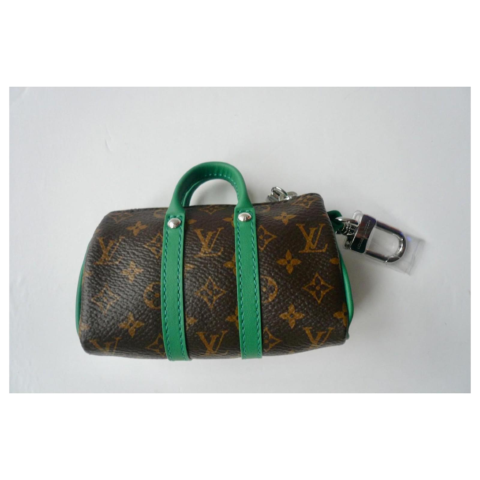 小物 LOUIS VUITTON Louis Vuitton - Mini Keepall Monogram Pouch Keychain M01518 Green