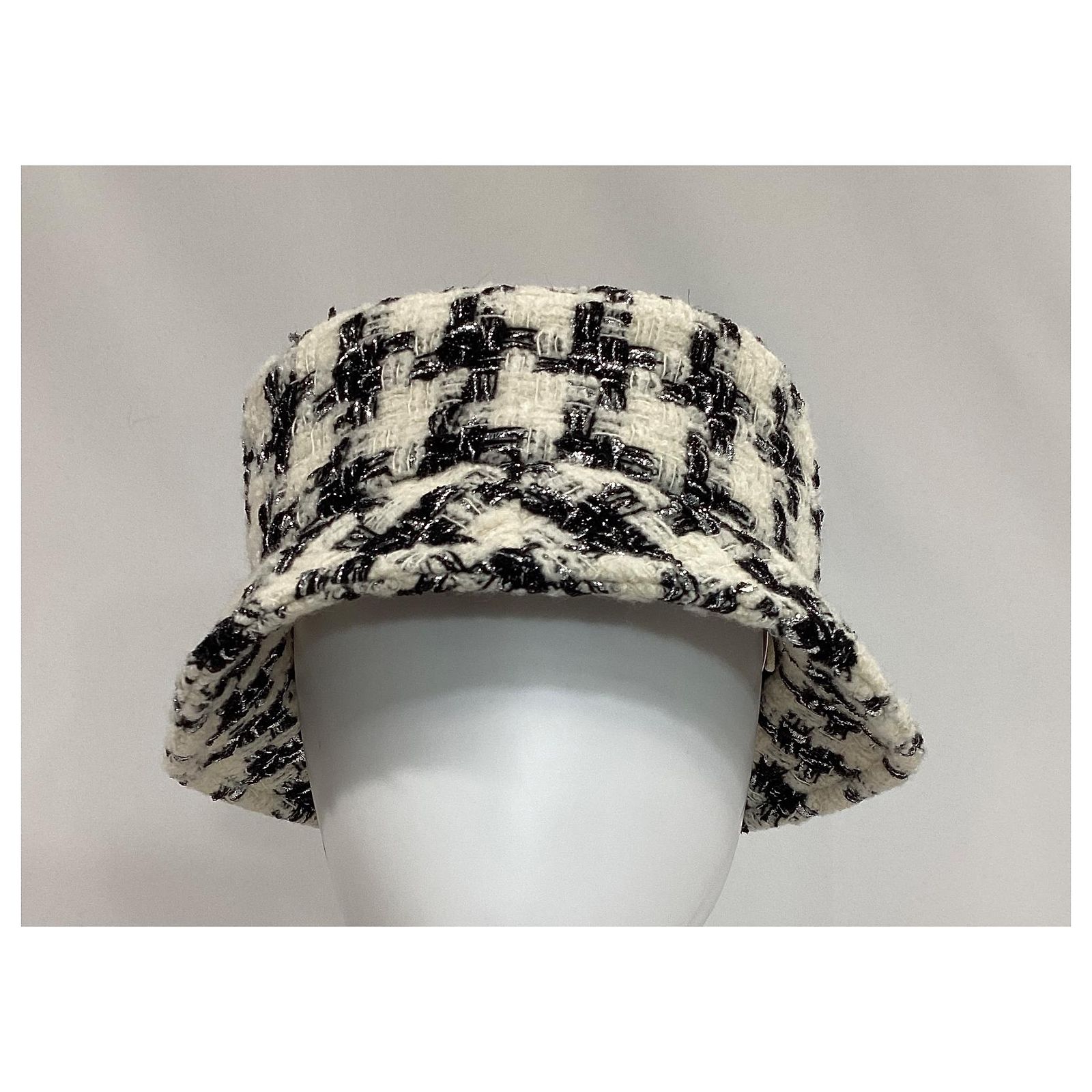 NWT CHANEL 19k Houndstooth Wool White Black Hat TweedHoundstoothSuriAlpacaBuck  main image 2
