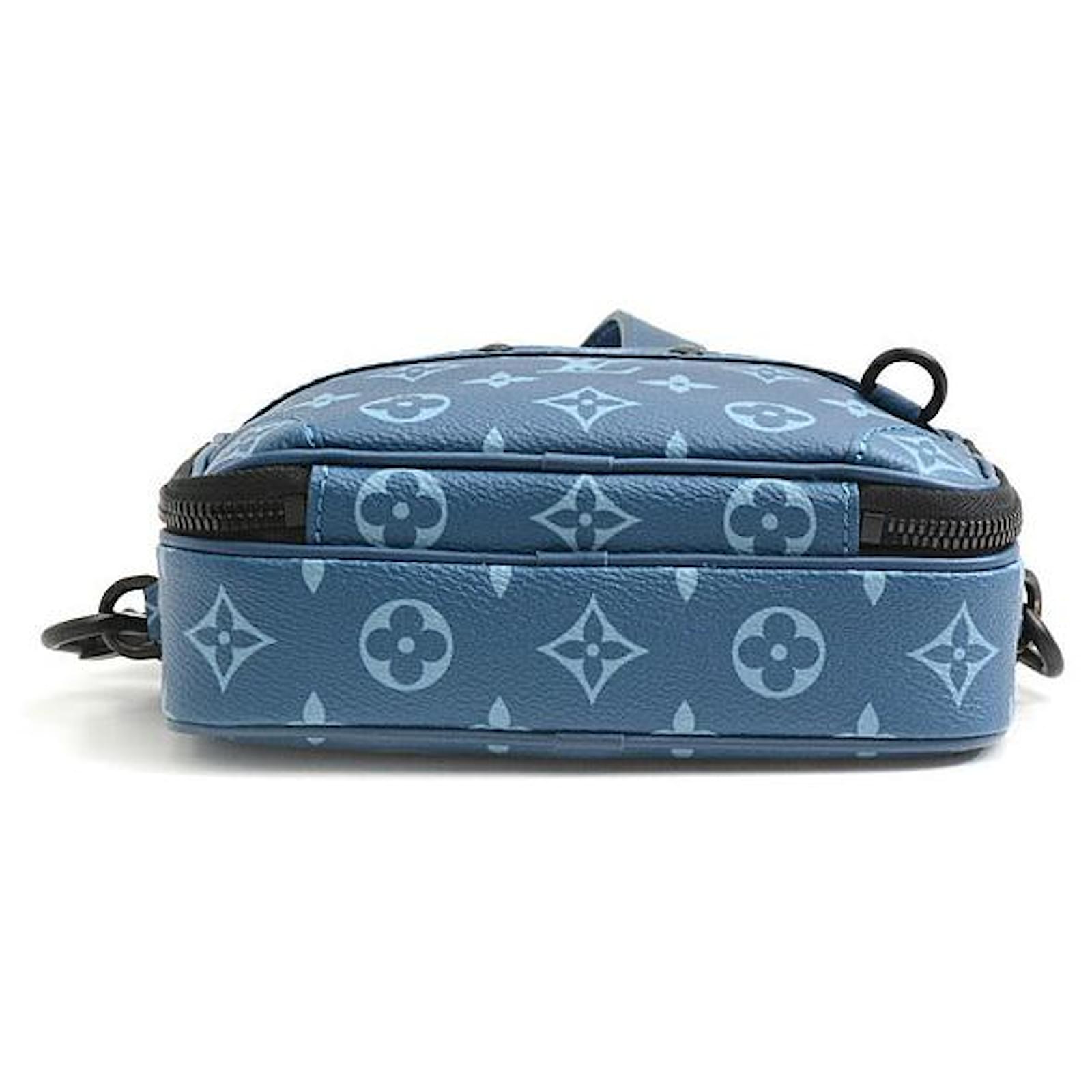 Louis Vuitton Alpha Wearable Wallet M82801 Blue Cloth ref