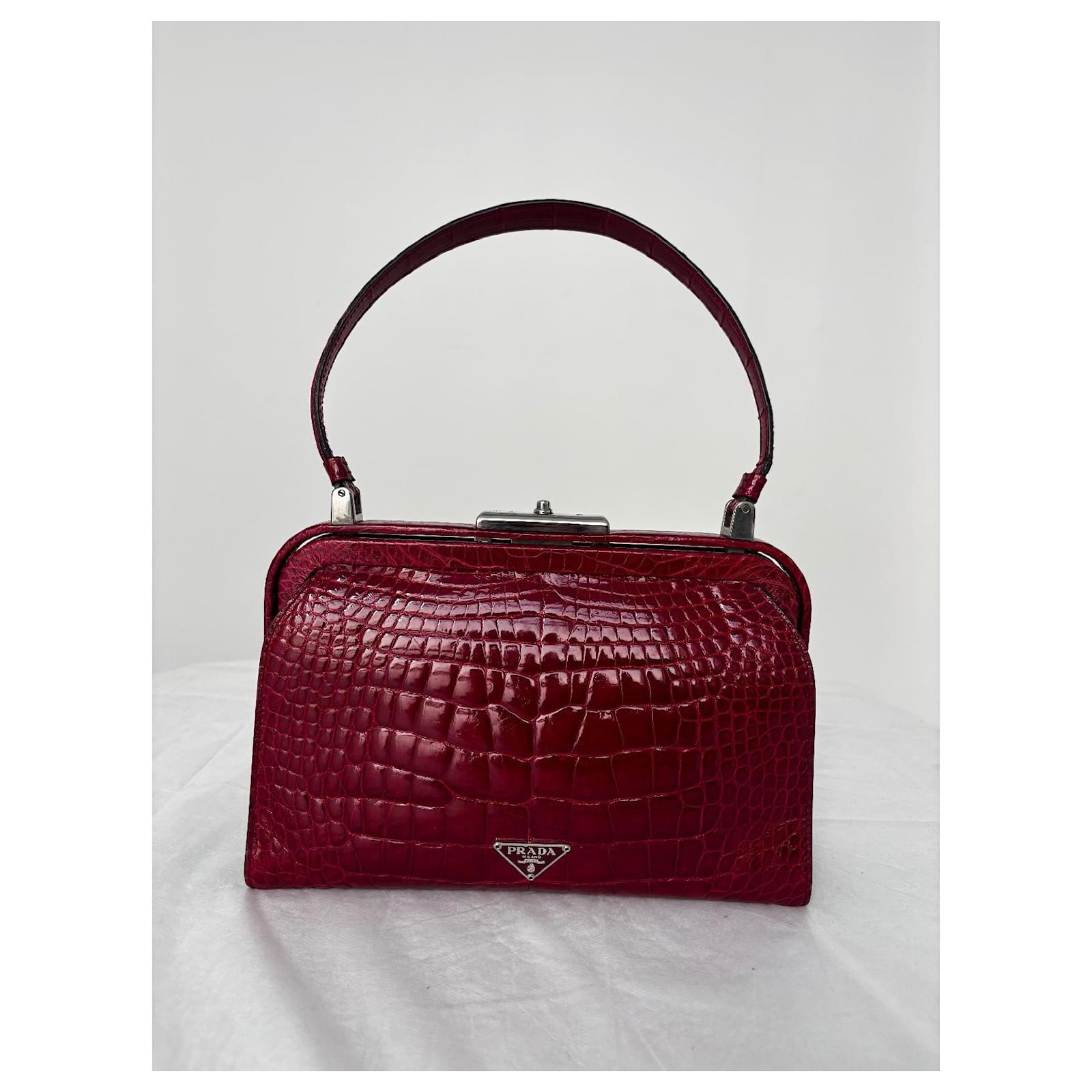 【レア】PRADA レッド バケツバッグ かごバッグ　赤 Large Red Prada Galleria Leather Bag made with Saffiano Leather | eBay
