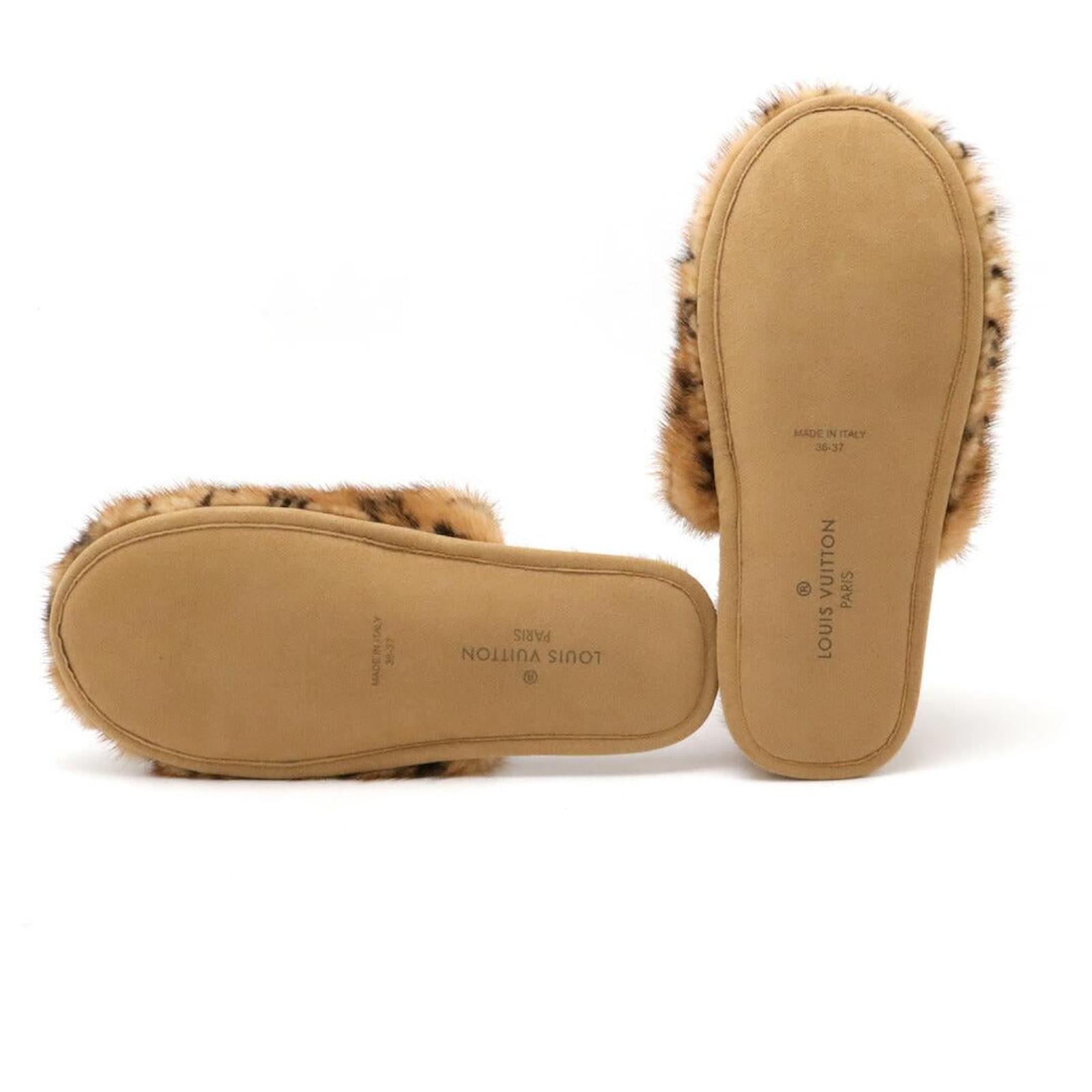 ルイ・ヴィトン ミンクファー LVスリートラインスリッパ 1A4MCH Louis Vuitton Mink Fur LV Suite Line Slippers 1A4MCH Brown