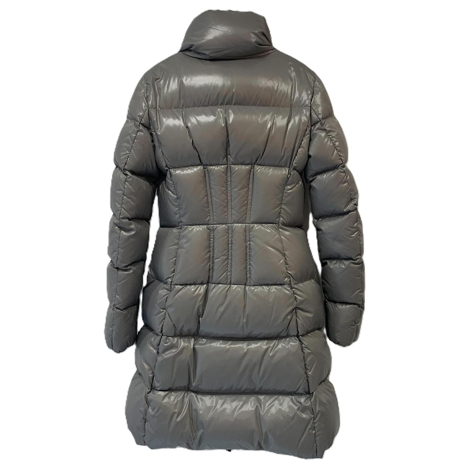 Moncler JASMINUM Long Down Jacket Gray Brown ref.1898972 - Joli Closet