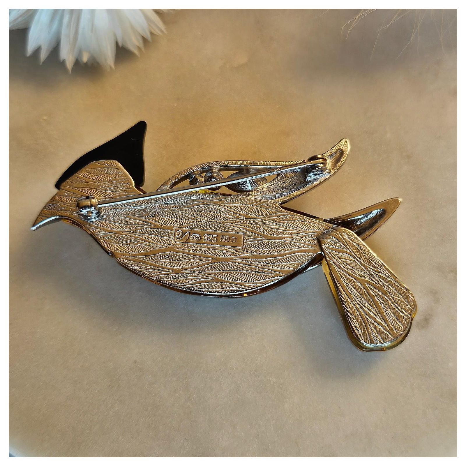 Broche Oiseau En Métal Doré Avec Strass Et Cristal - Superbe - Neuf Sans Emballage