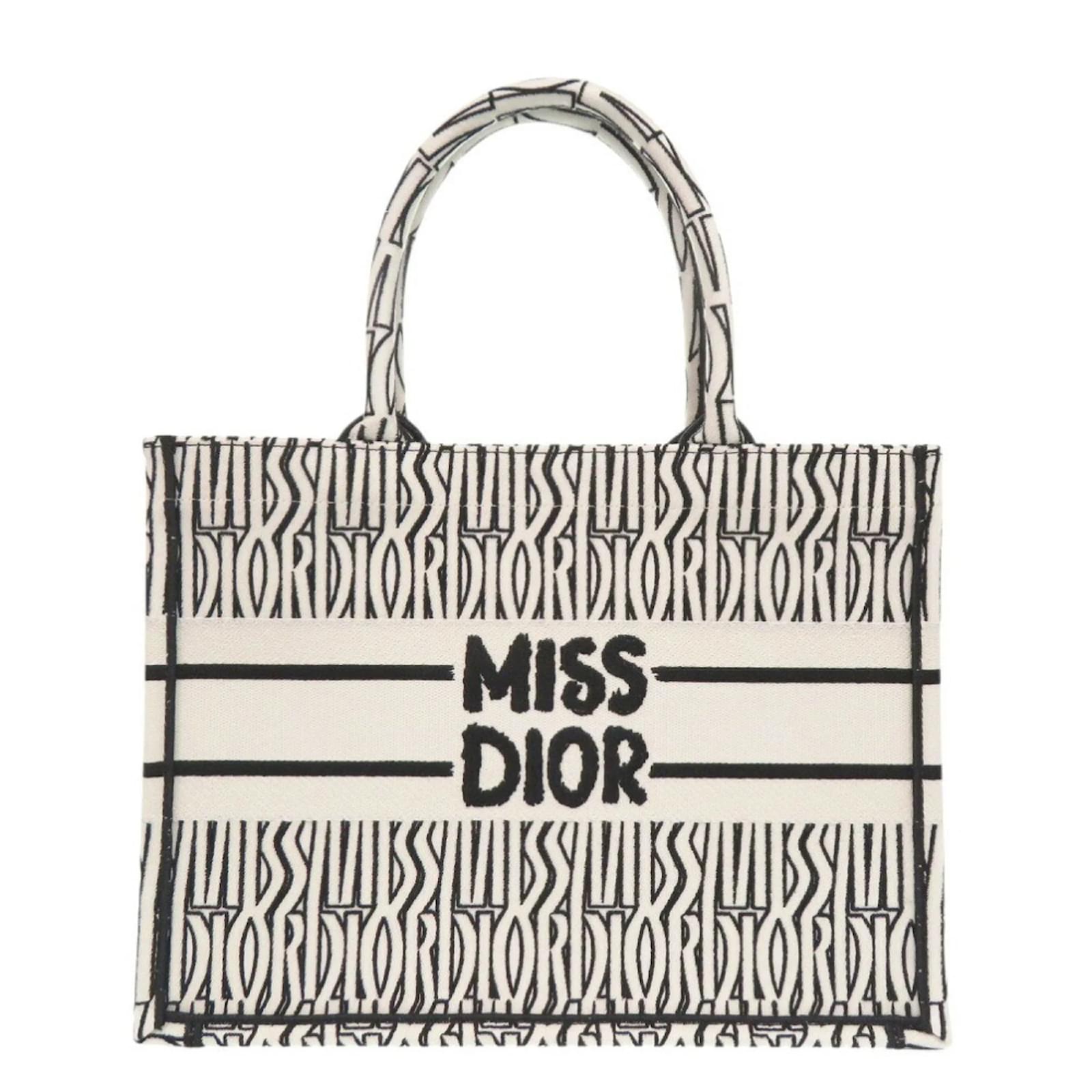 クリスチャンディオール【Christian Dior】Dior オリジナルチョーカー/レッド×ゴールド×ブラック[非売品/ノベルティ]★未使用品 Christian Dior Book Tote Medium Handbag Black White Cloth ref