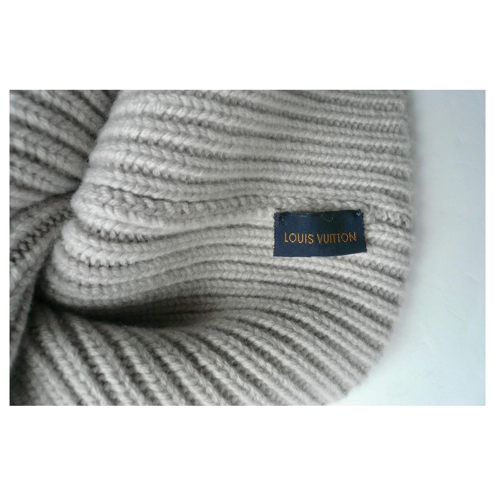 LOUIS VUITTON LV Spark Bonnet greige NEW Cream Cashmere ref 
