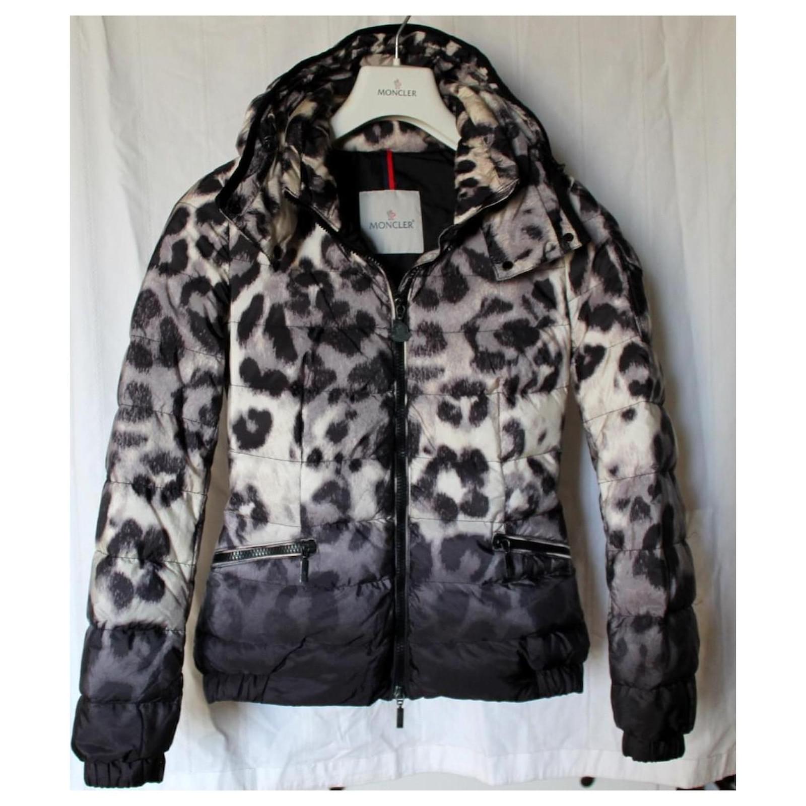 Moncler Saby Black White Polyamide ref.1948761 - Joli Closet