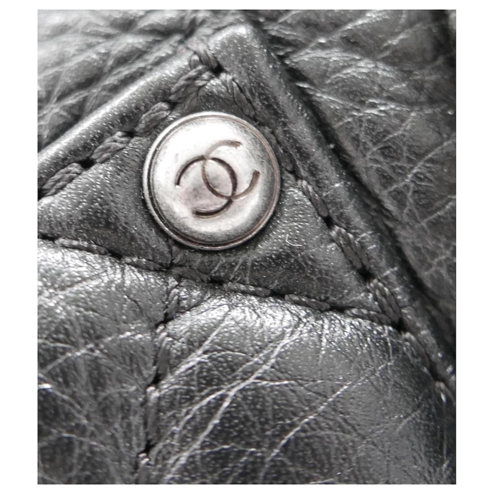 Chanel XXL Travel Flap Bag Black Caviar Leather ref.JC1950071