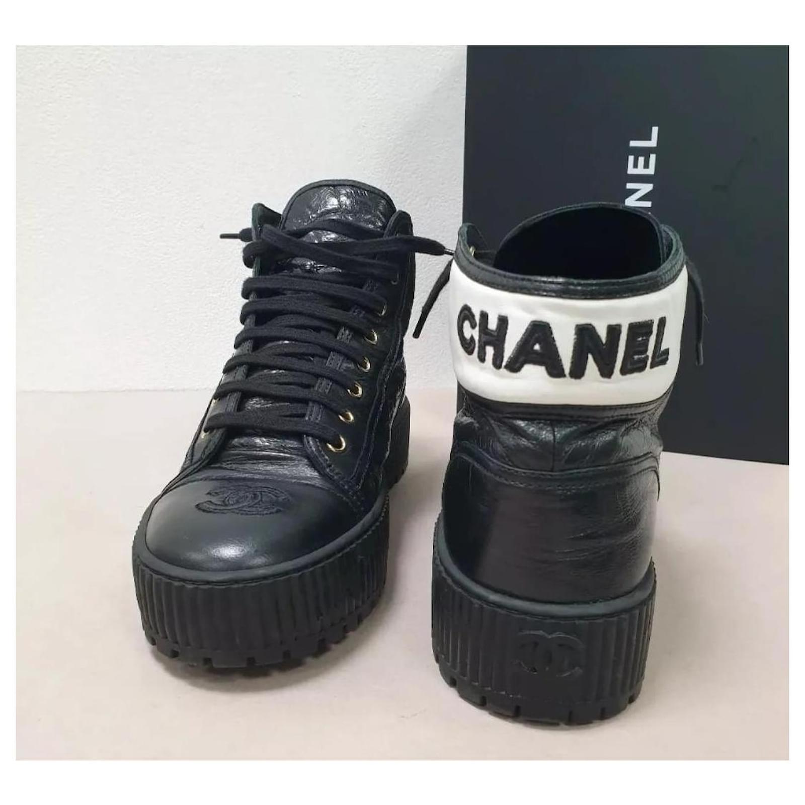 Chanel 2021 Lace Up Sneakers Sz.40 Black Leather ref.JC1973421