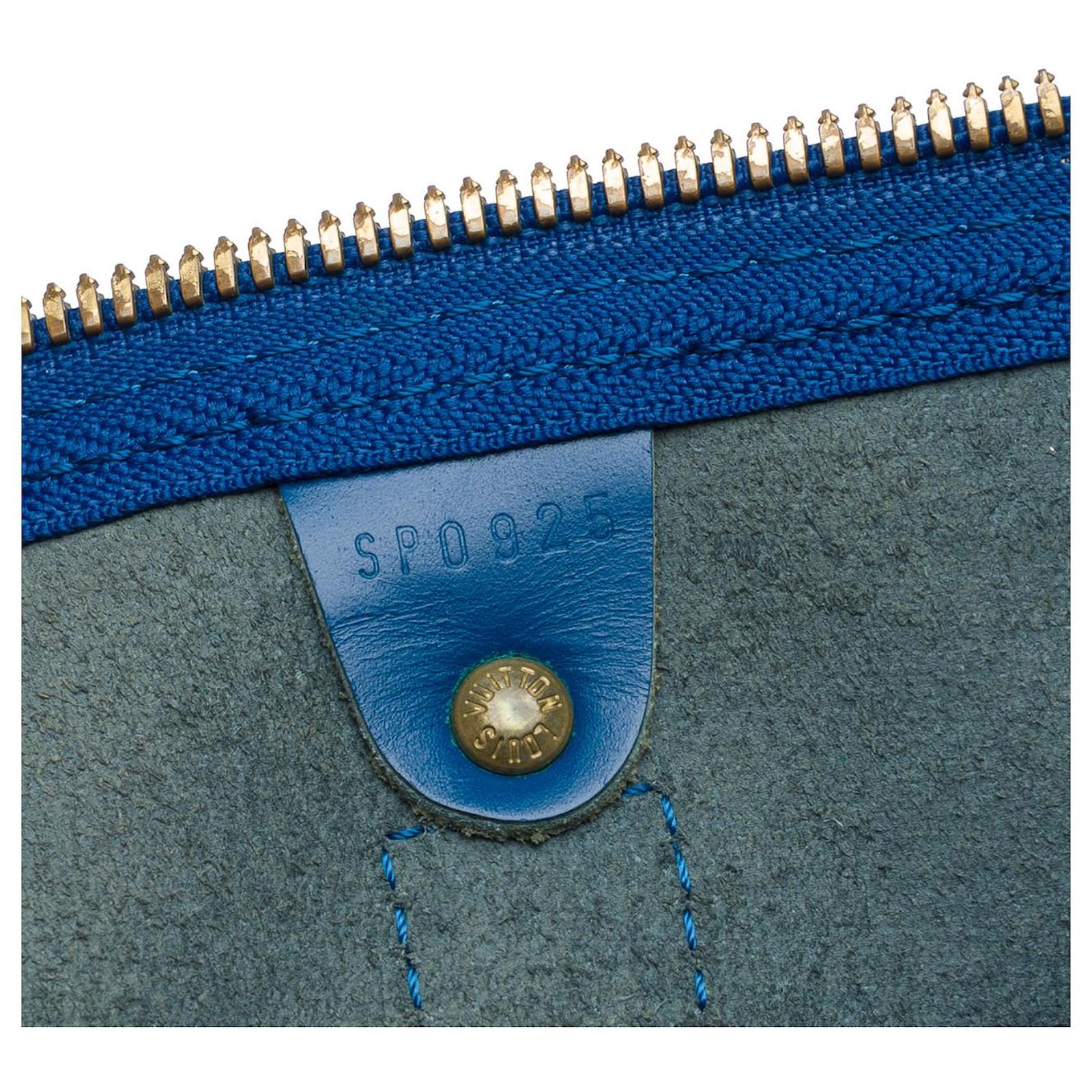 LOUIS VUITTON Keepall Bag in Blue Leather - 102480  ref.2015348