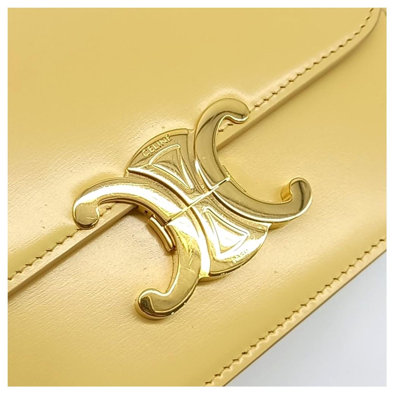 Céline Celine Triumph Bag Tin Yellow Leather ref.2025971 - Joli Closet