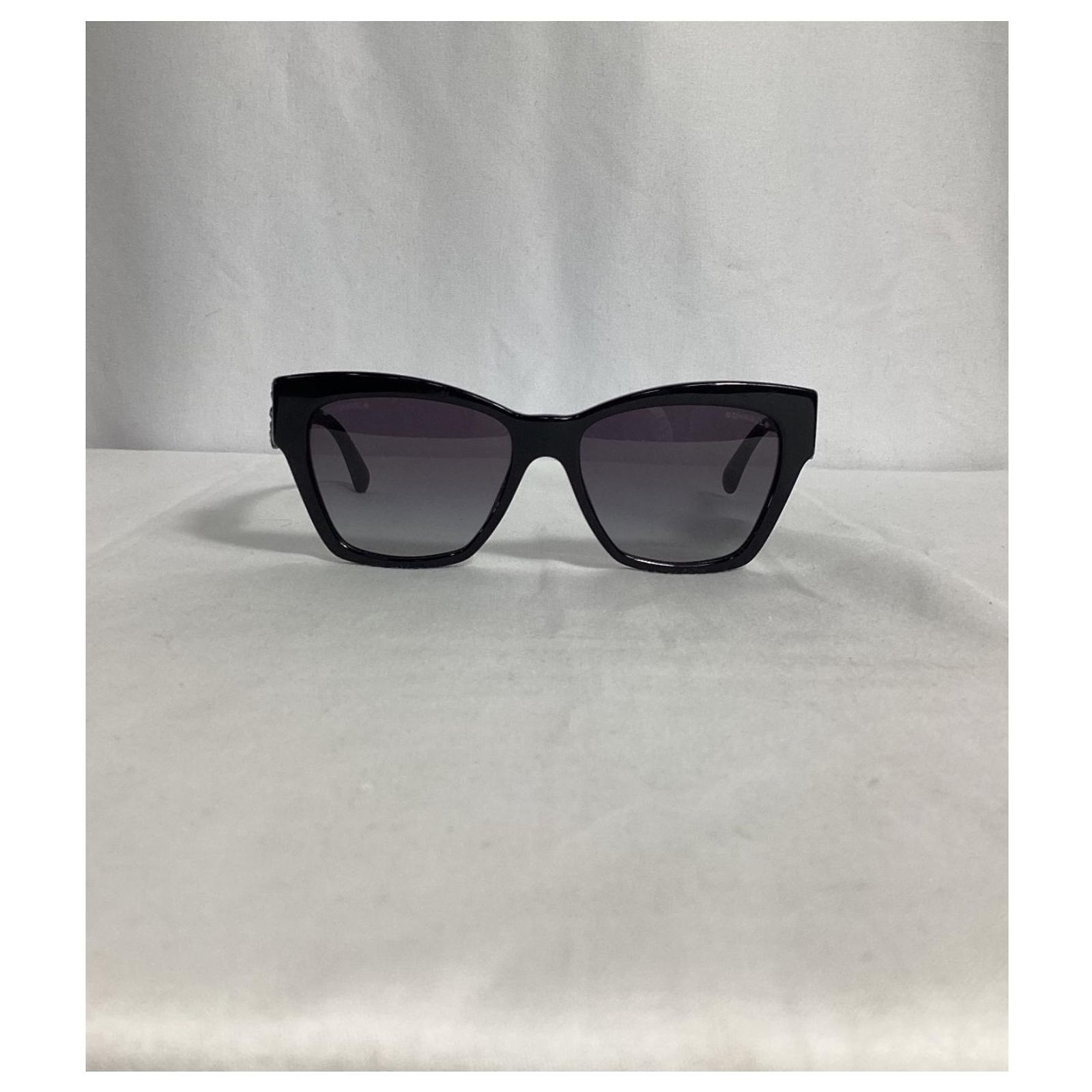 Chanel 5456-Q-A Square Cat Eye CC Sunglasses in Black  display picture 1