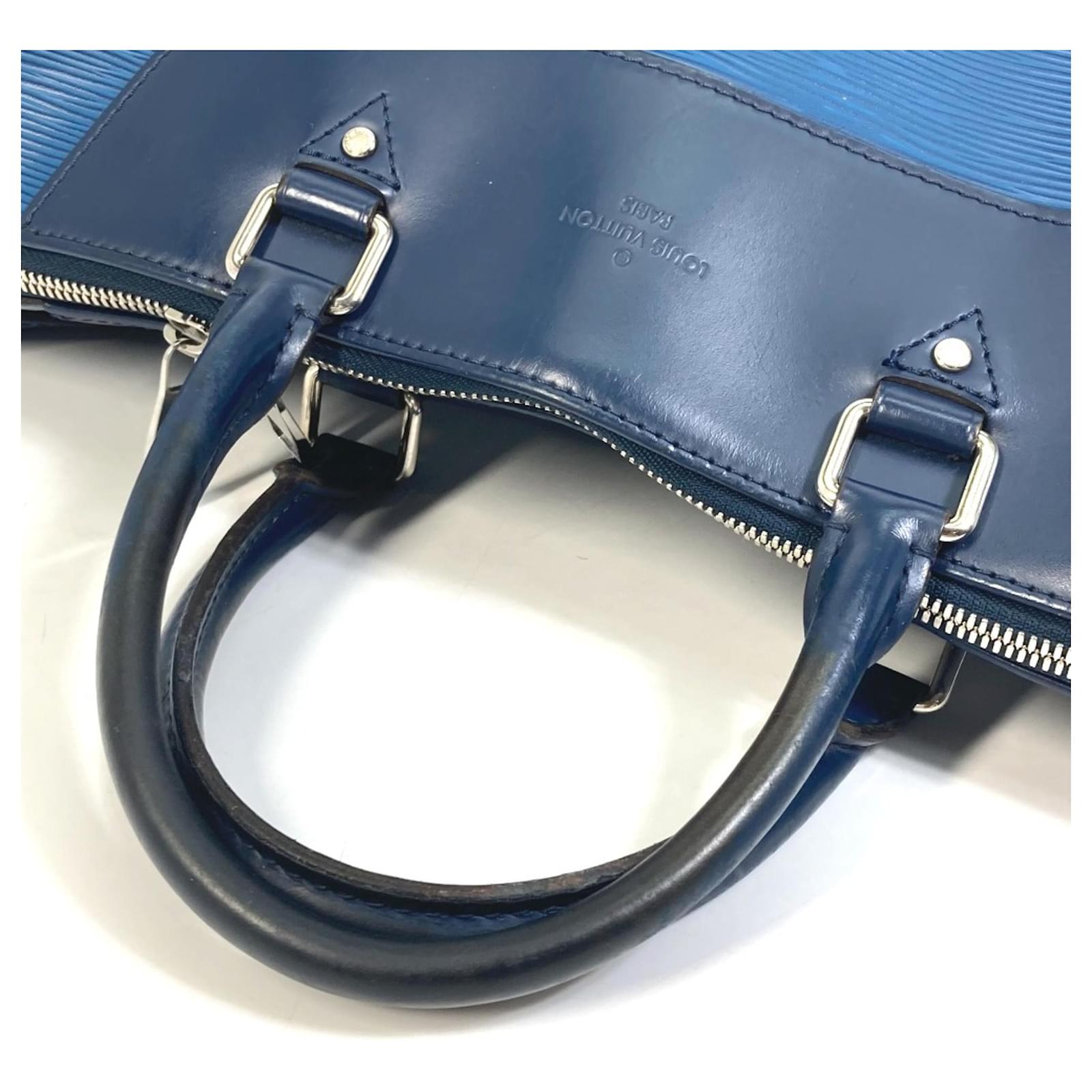 Louis Vuitton Porte Documents Voyage Blue Leather  ref.2130800
