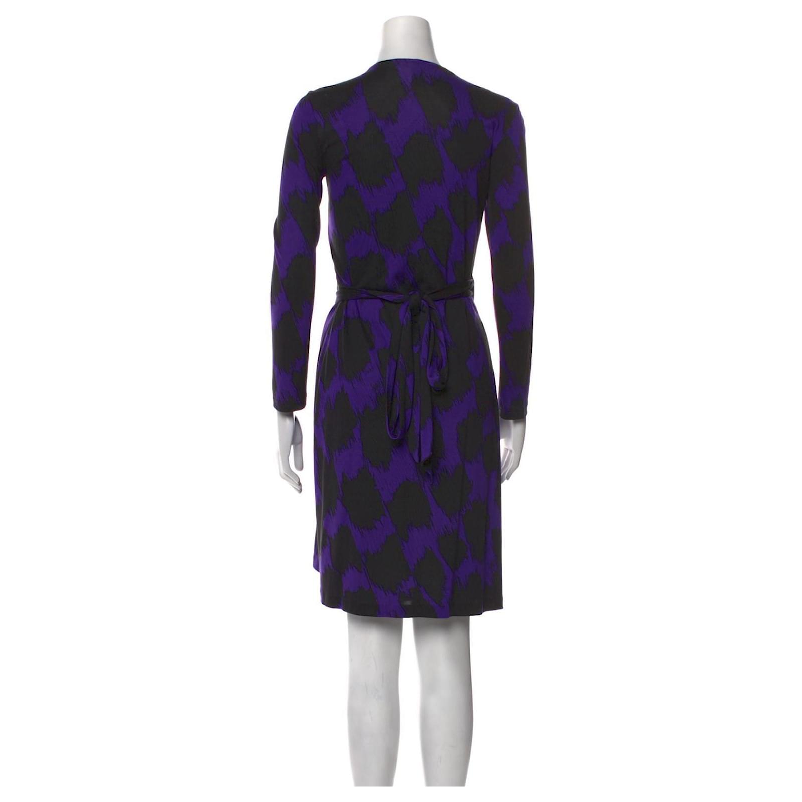 Diane Von Furstenberg DvF Jeanne silk jersey wrap dress in purple and black Dark purple ref.2134234 - Joli Closet Diane Von Furstenberg DvF Jeanne silk jersey wrap dress in purple and black Dark purple ref.2134234 - Joli Closet