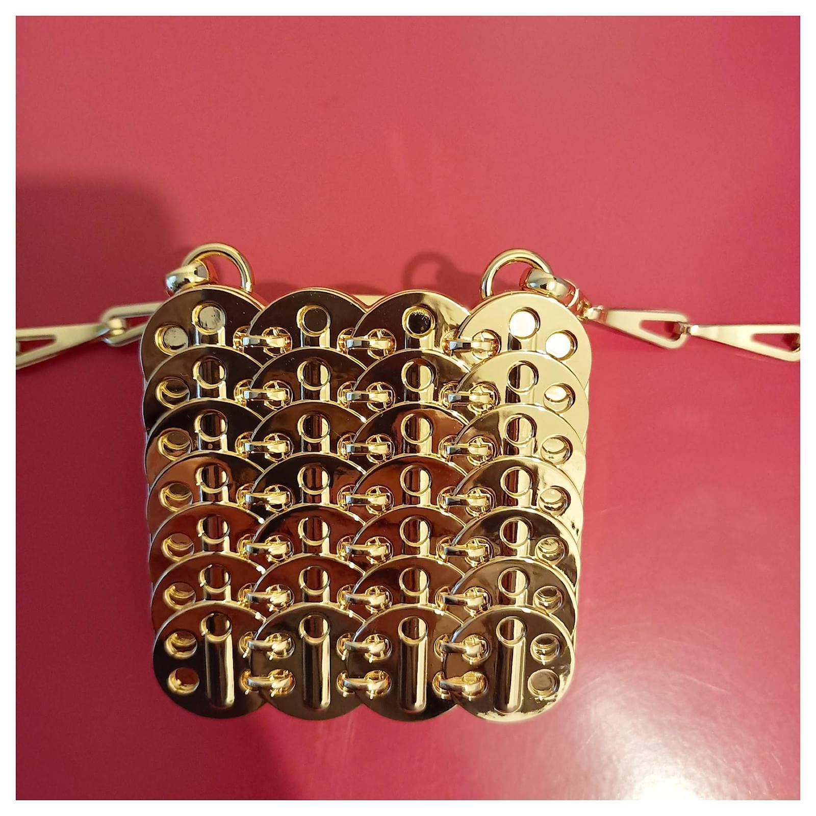 【paco rabanne】限定 1969 MAKEUP CLUTCH Explore the Rabanne 1969 Makeup Clutch Collection | TikTok